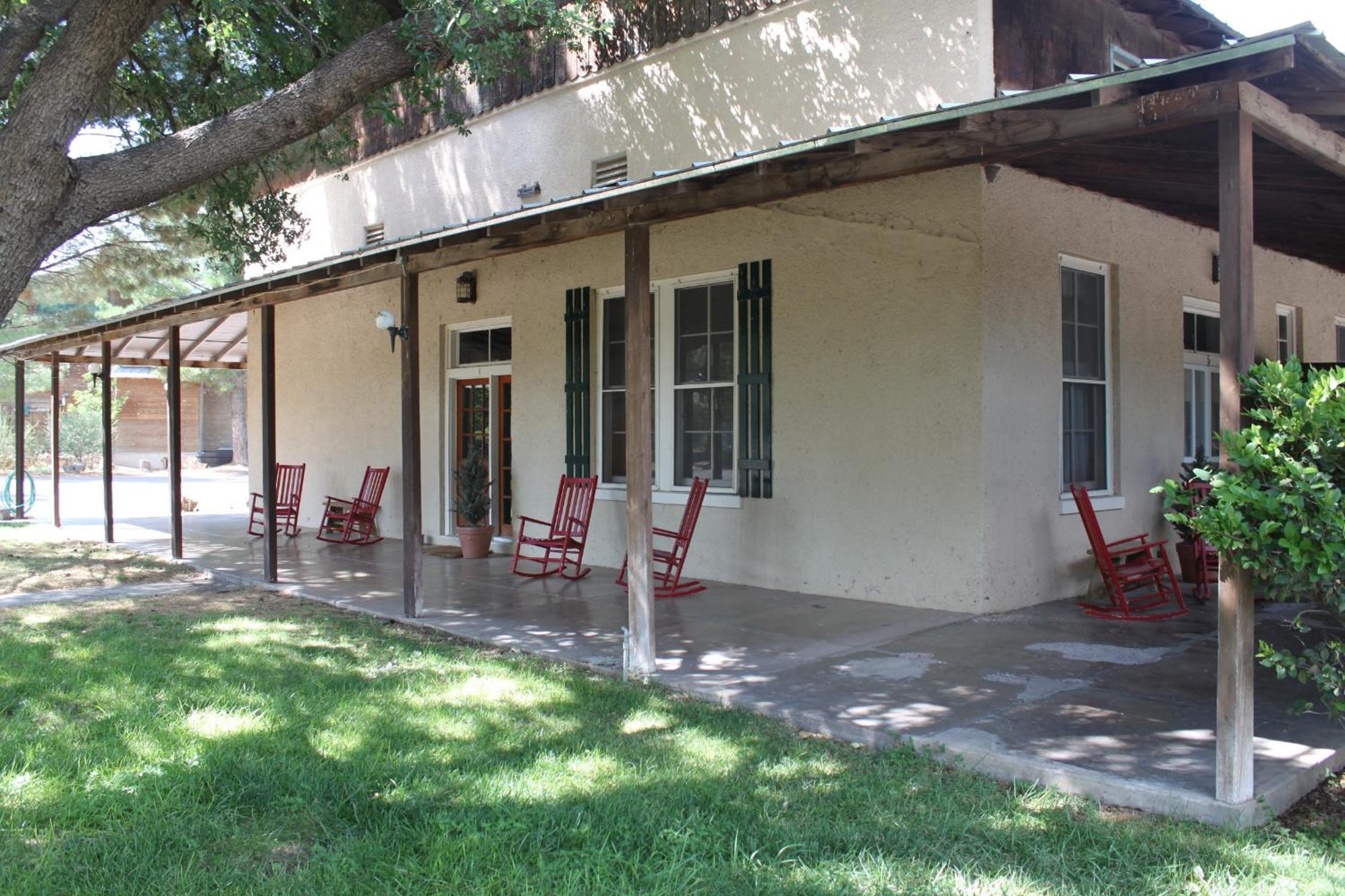The Hotel Limpia