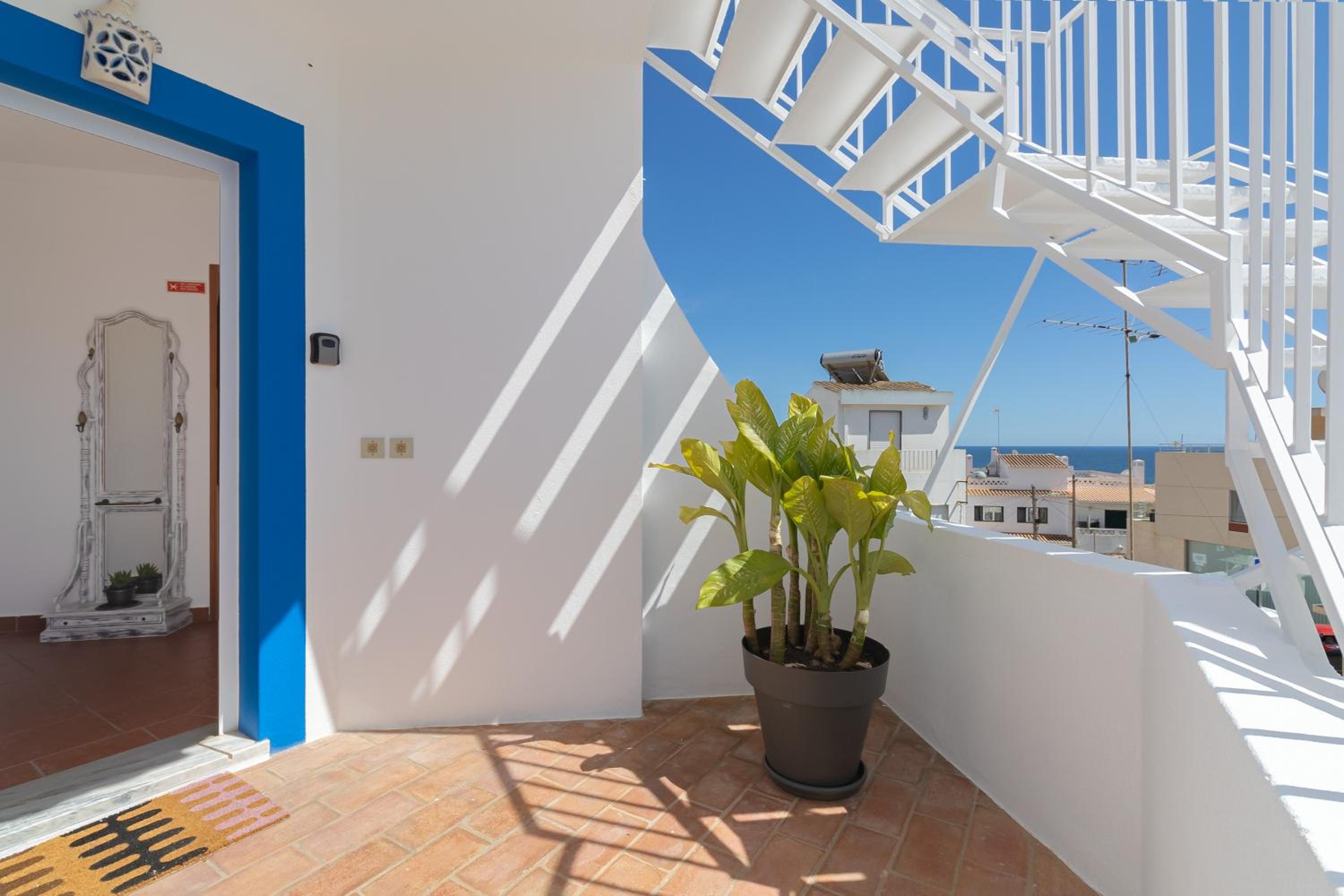 Seashell Henriques residence ll