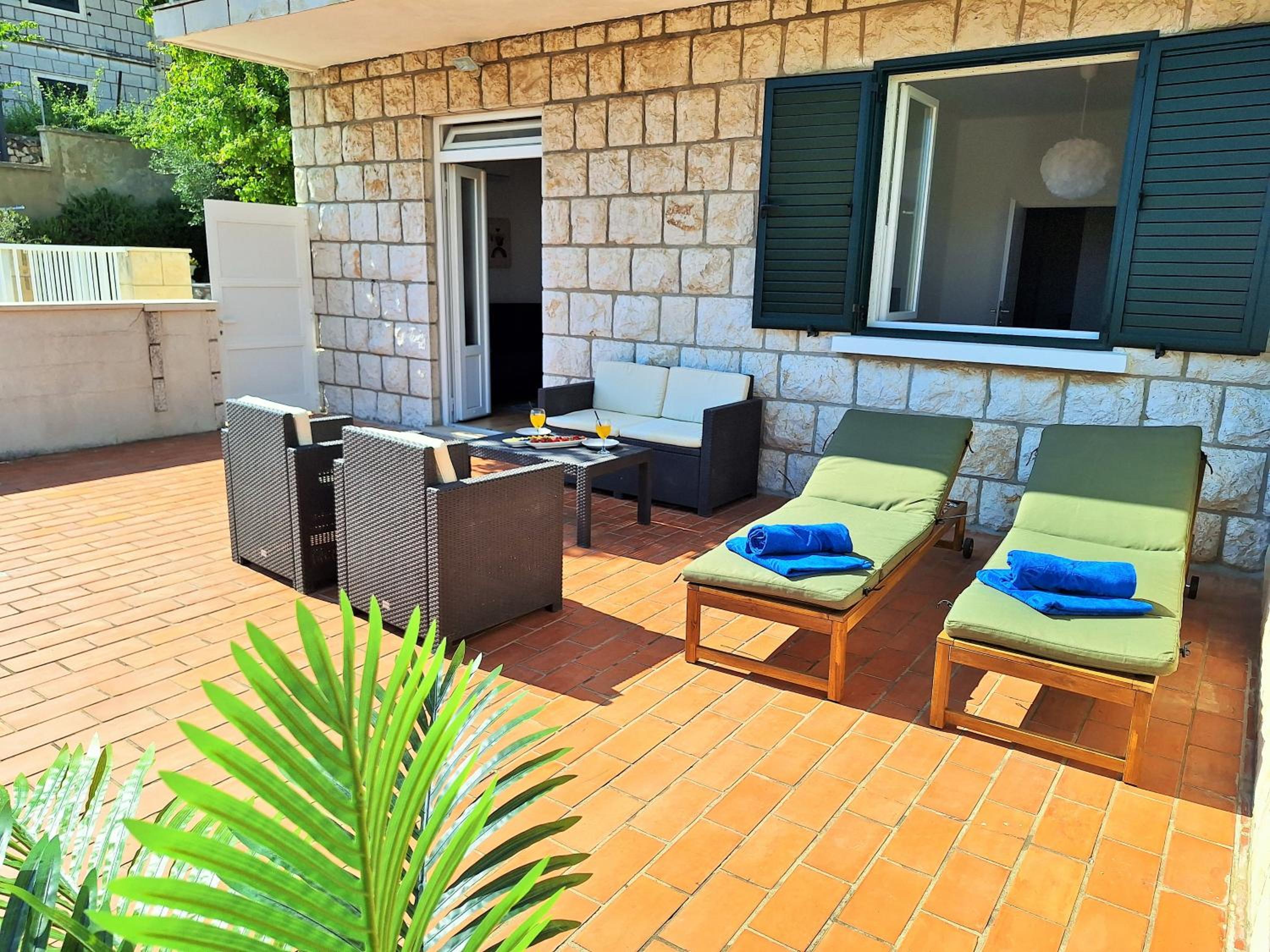 Blue Promenade Apartments