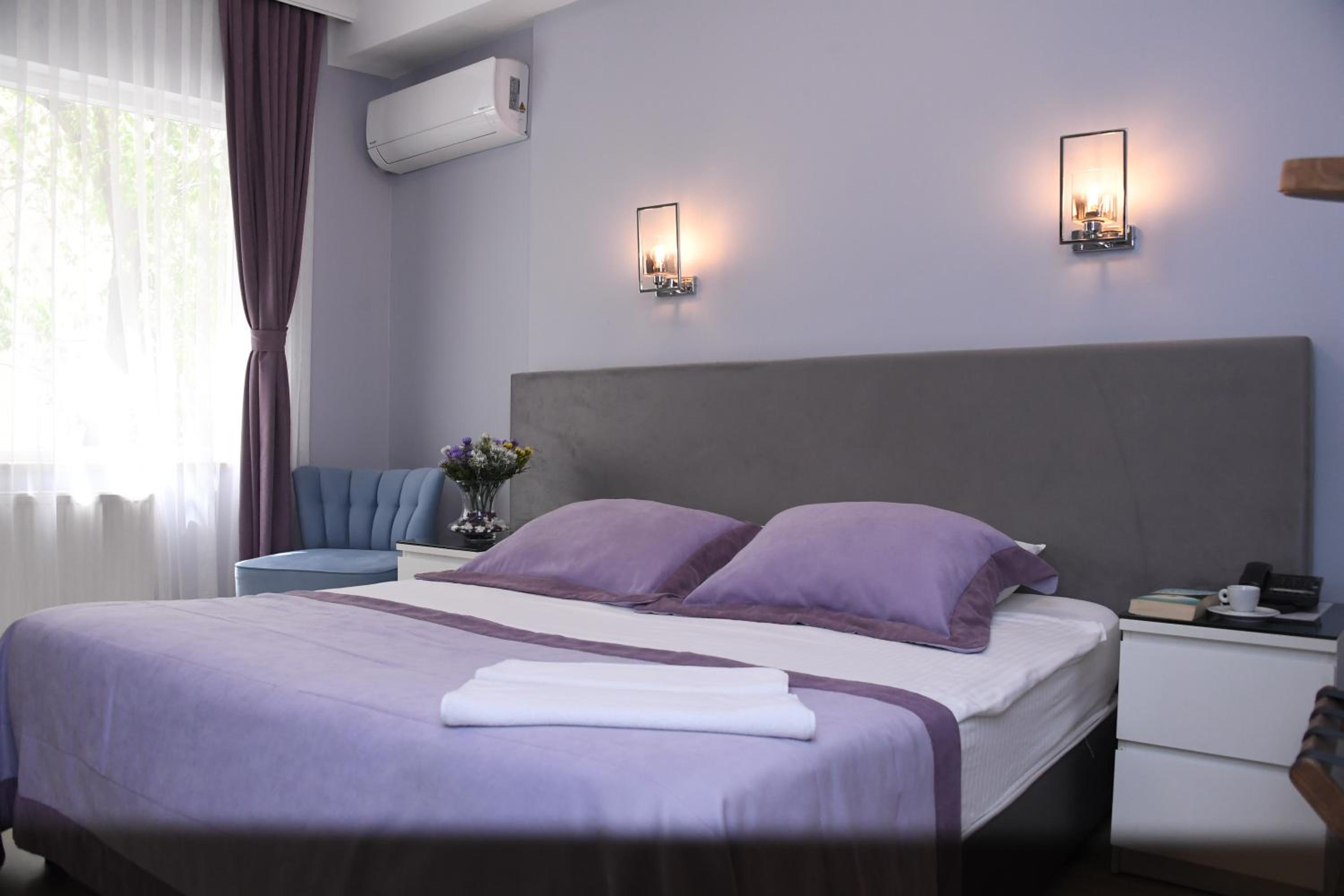 A Hotels & Suite - Image 65