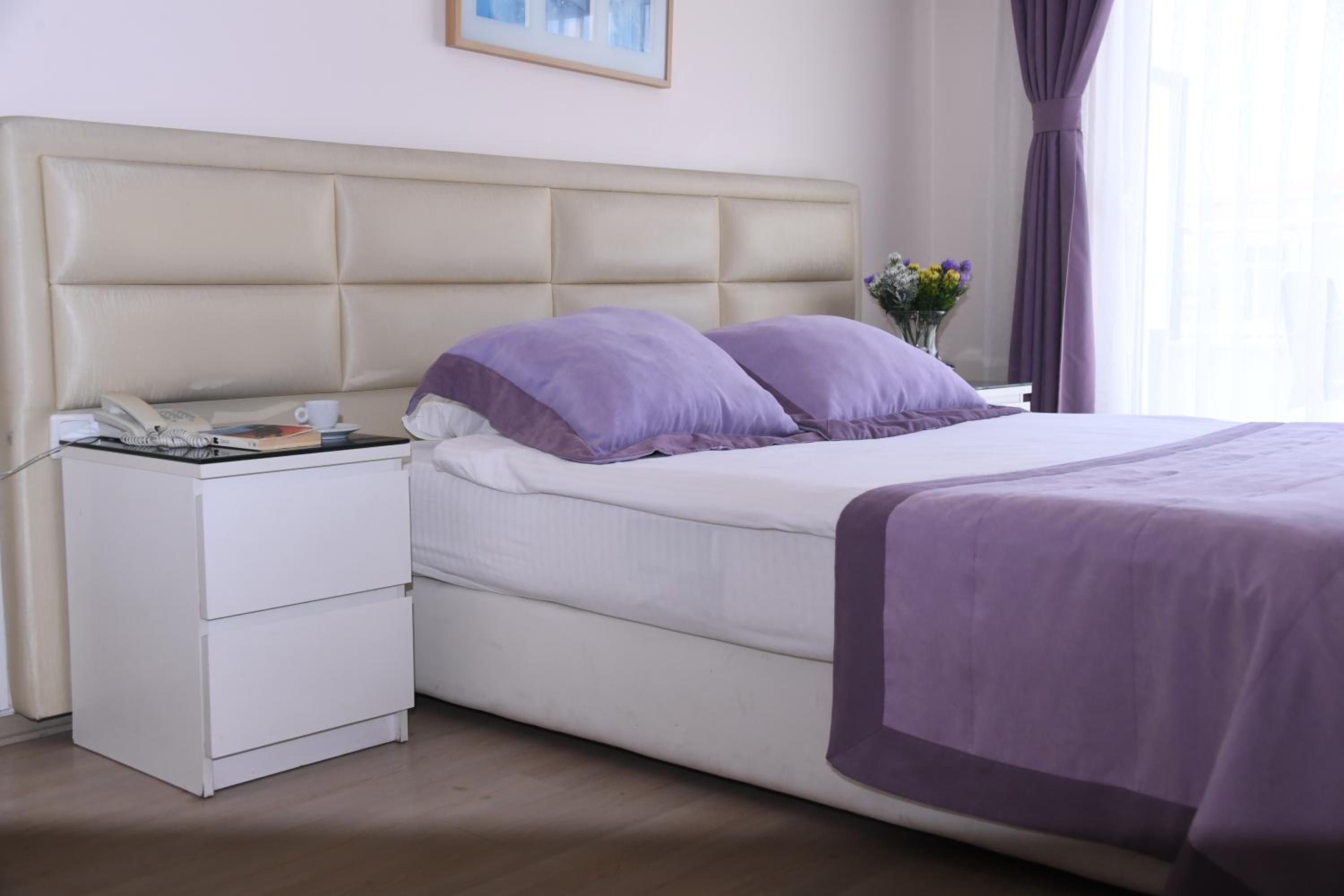 A Hotels & Suite - Image 62