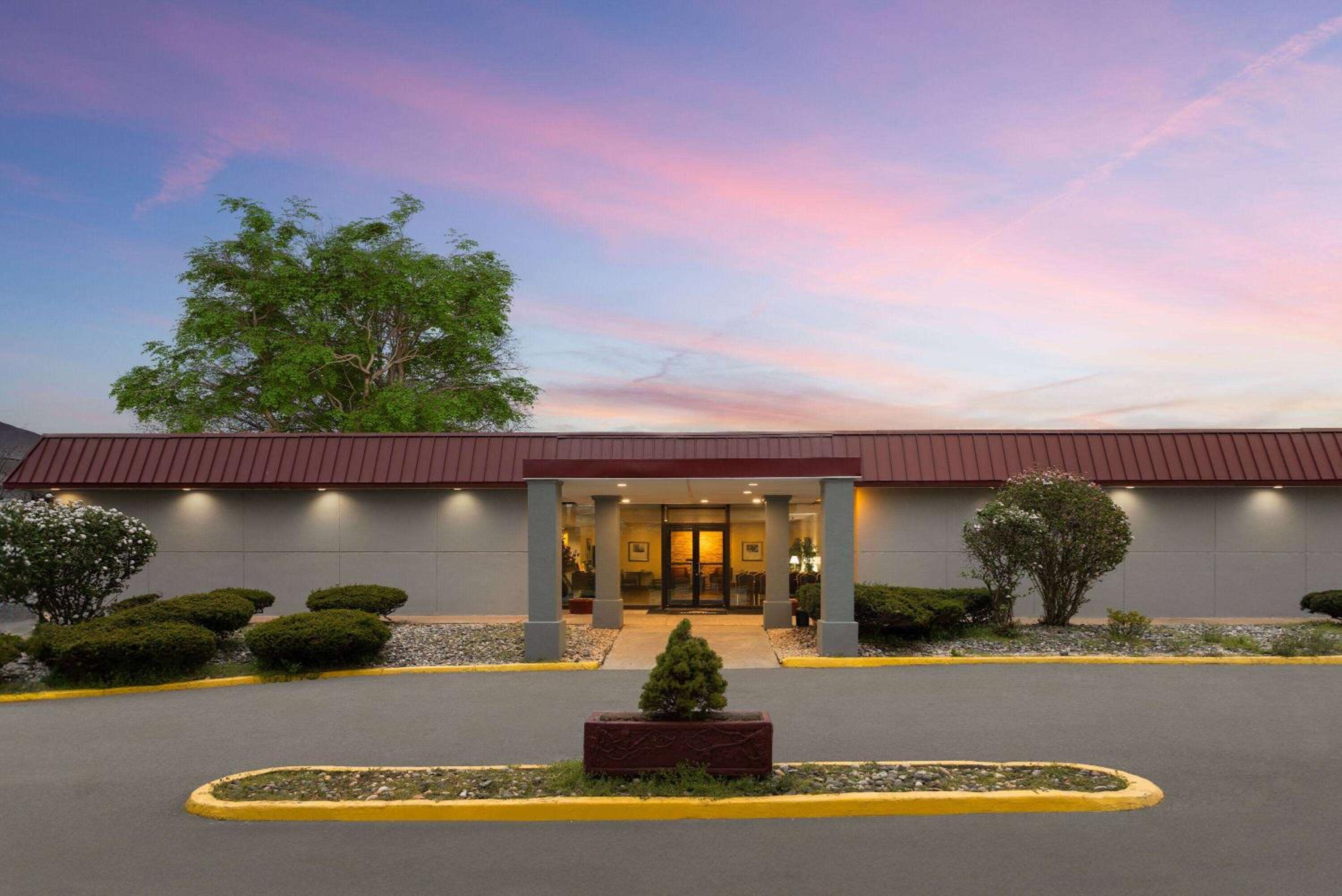 Days Inn by Wyndham Pottstown view 4