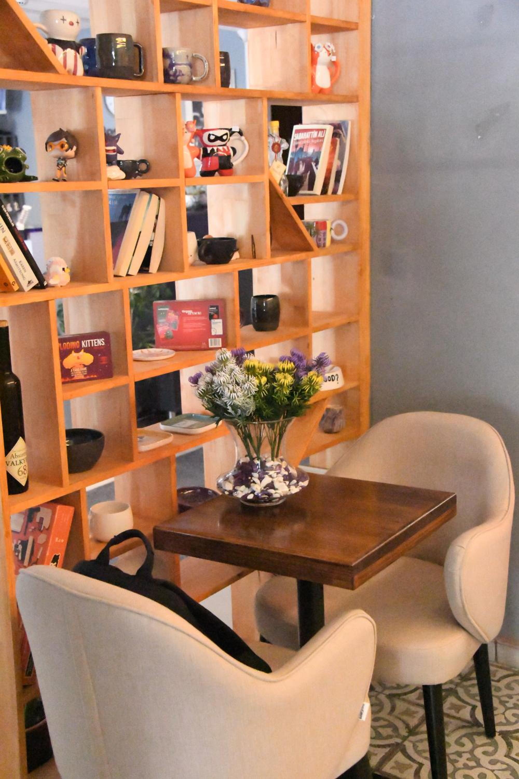 A Hotels & Suite - Image 23