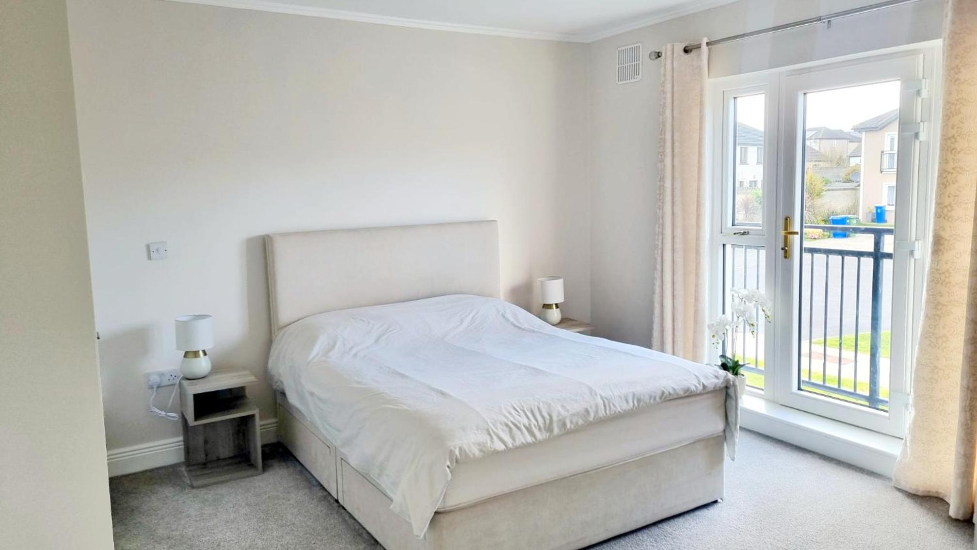 Private 3 bedroom house in Wexford town view 5