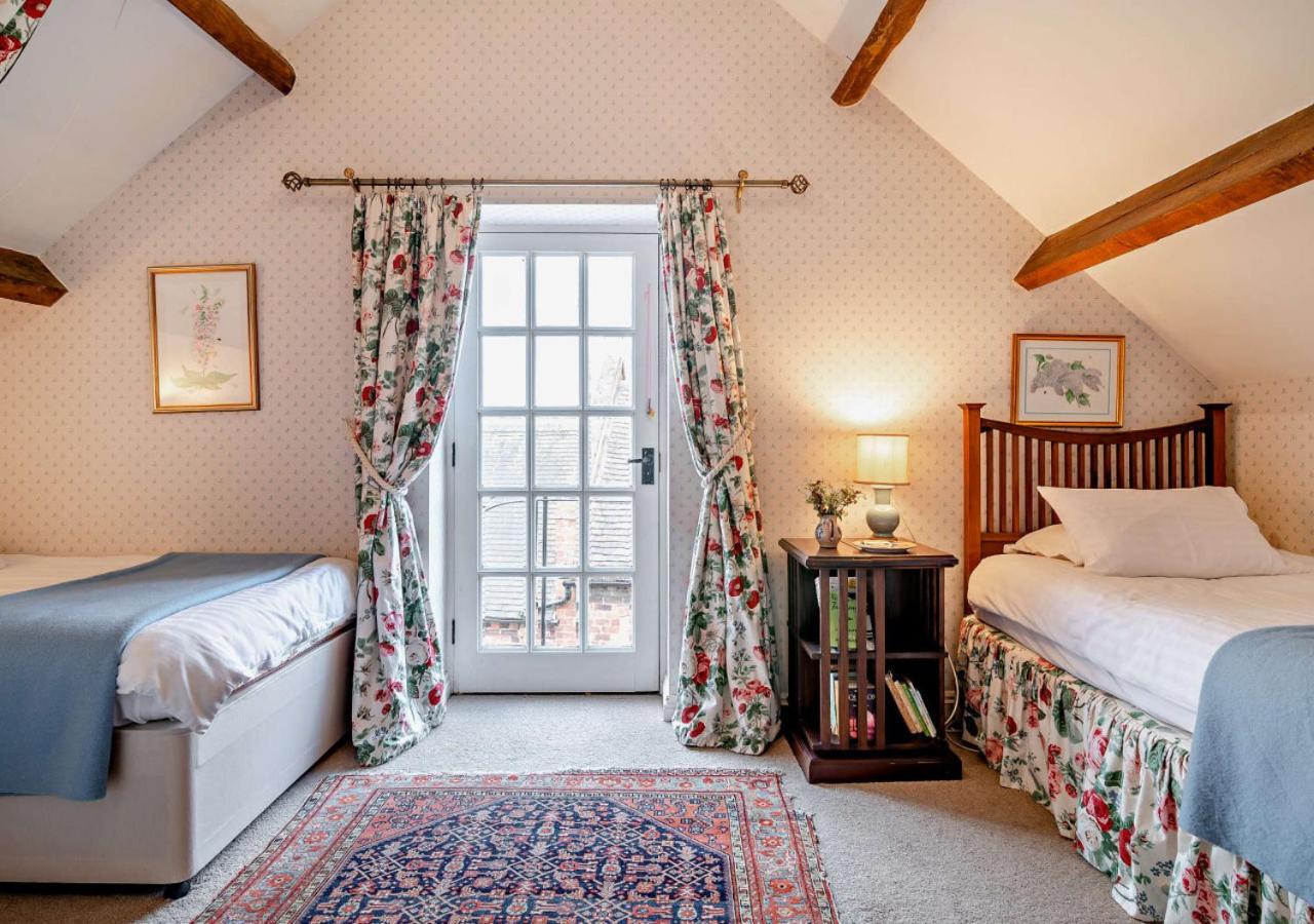 Cottage at Hill Farm view 5