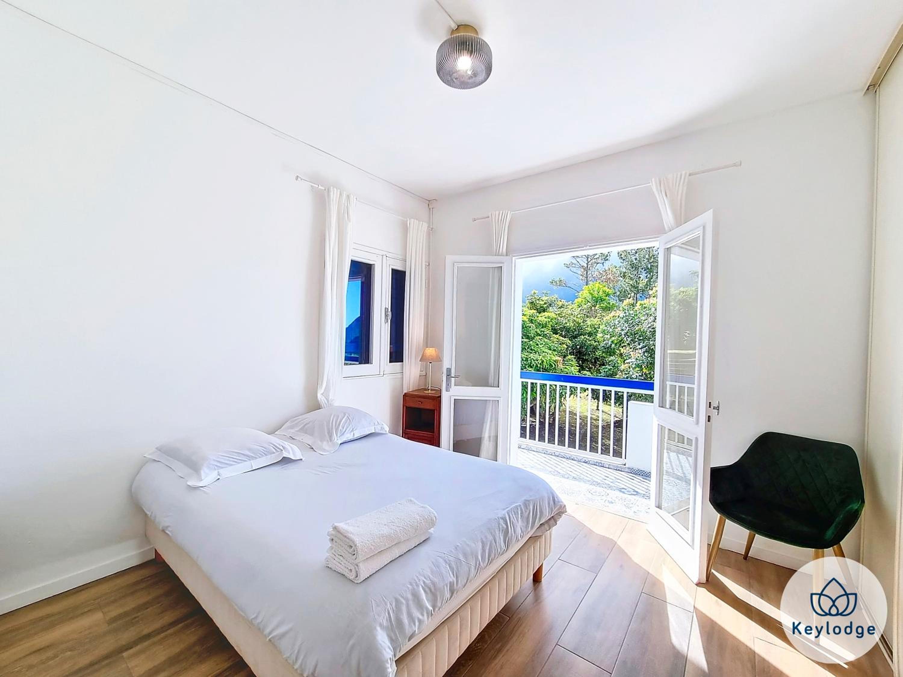 Villa La Thébaïde avec vue montagne et piscine - 5 chambres - 3 étoiles - Cilaos view 5