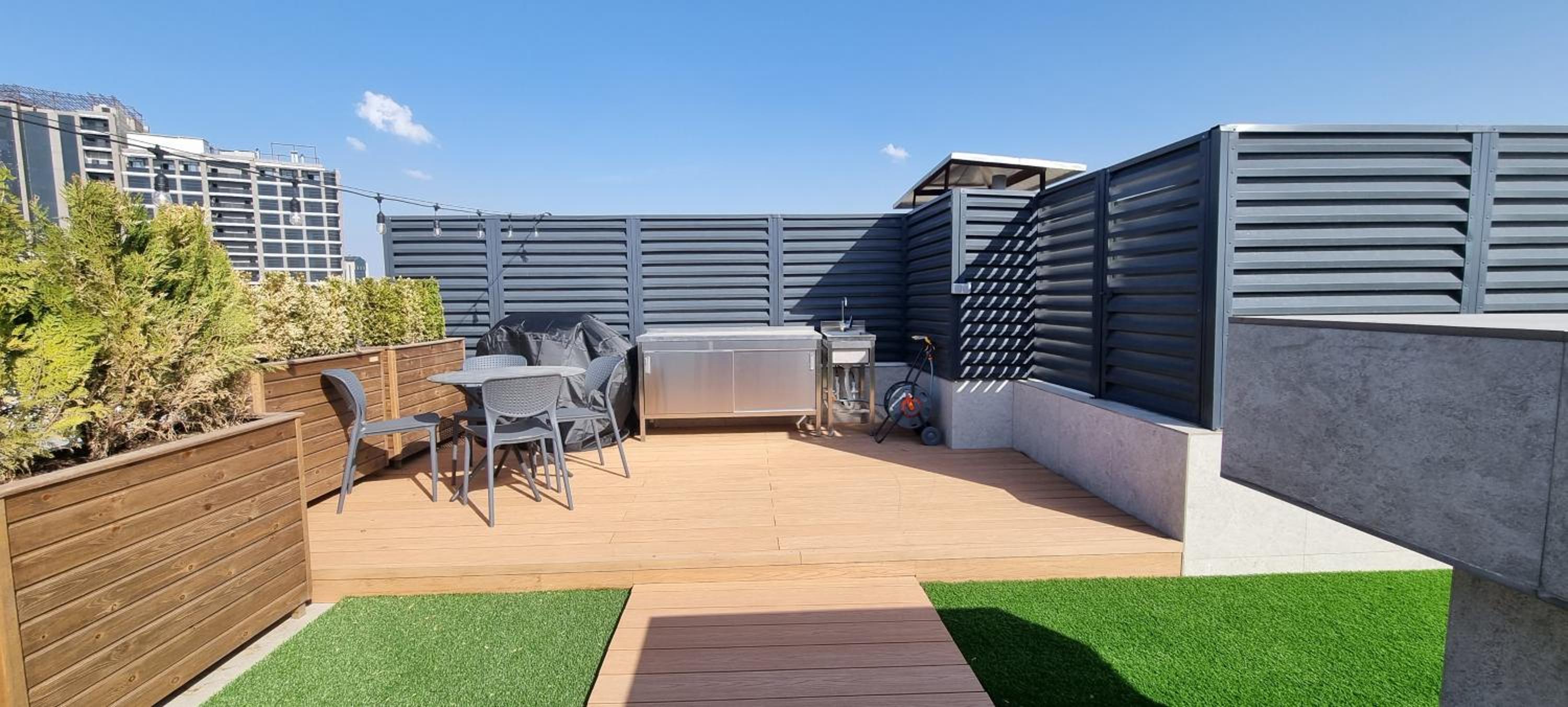 LaMinor Terrace