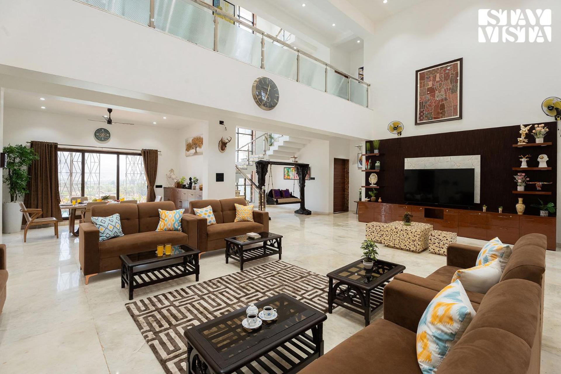 Crown Crest with Swimming Pool, Alfresco Dining & Lawn by StayVista view 3