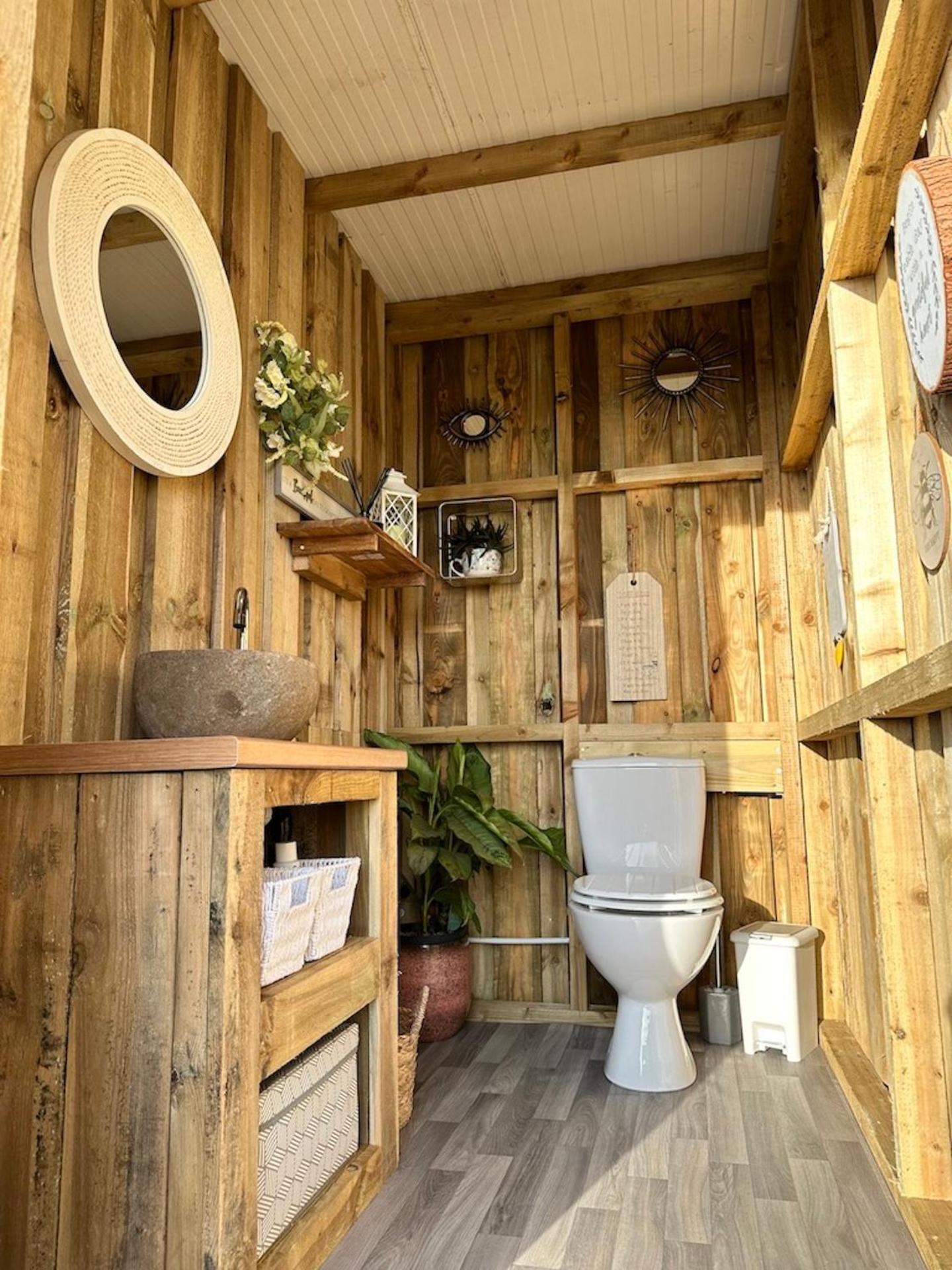 Deerstone Glamping-Boulsworth Hill Dome Hot tub