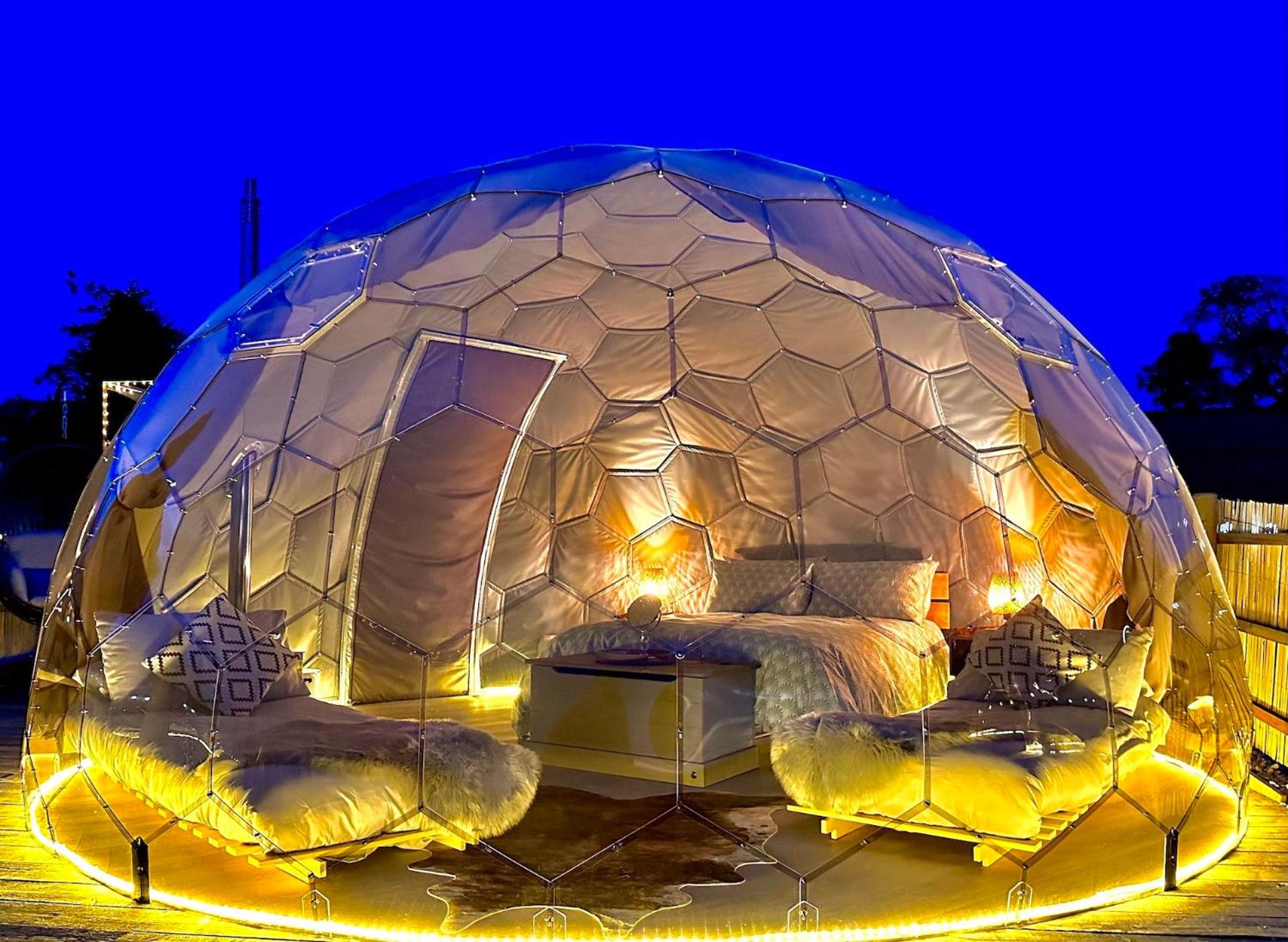 Deerstone Glamping-Boulsworth Hill Dome Hot tub