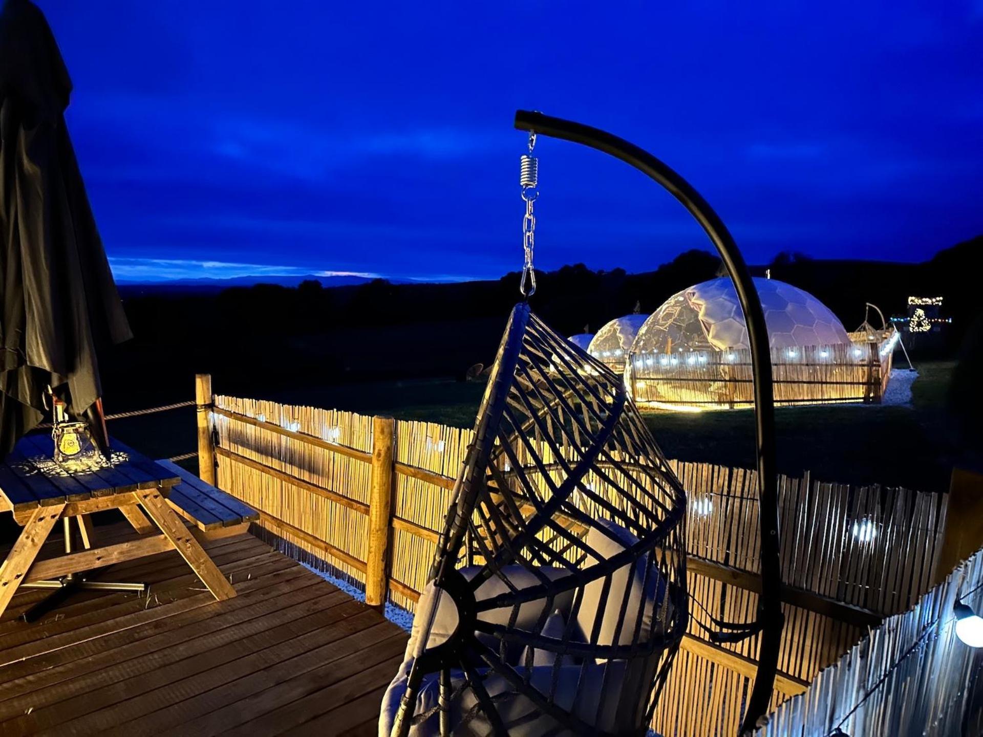 Deerstone Glamping-Boulsworth Hill Dome Hot tub