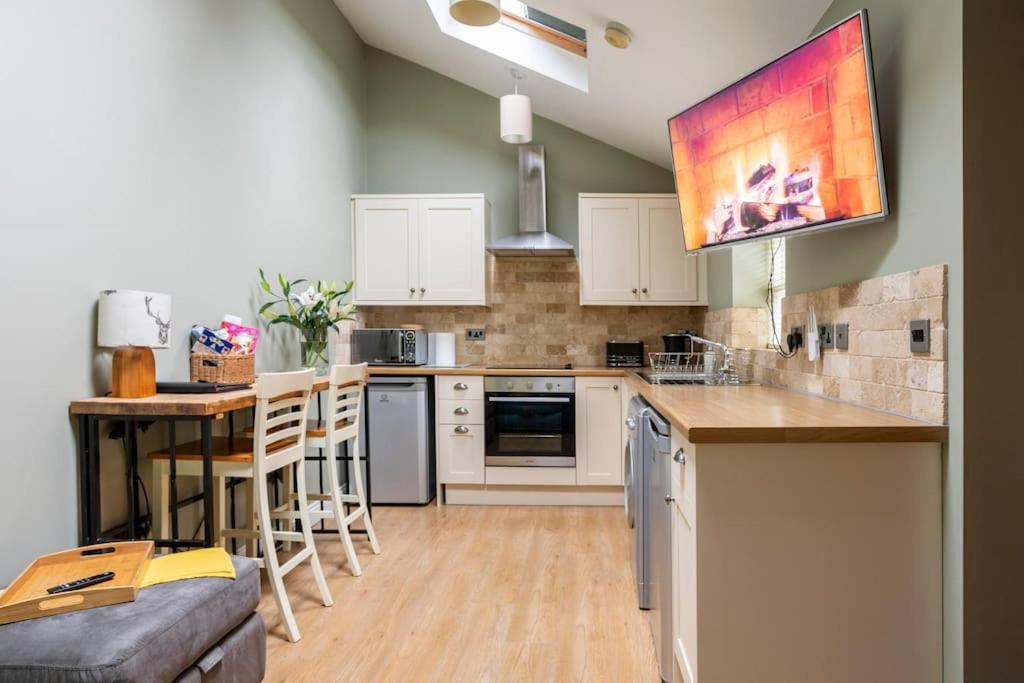 Entire ground floor flat view 5