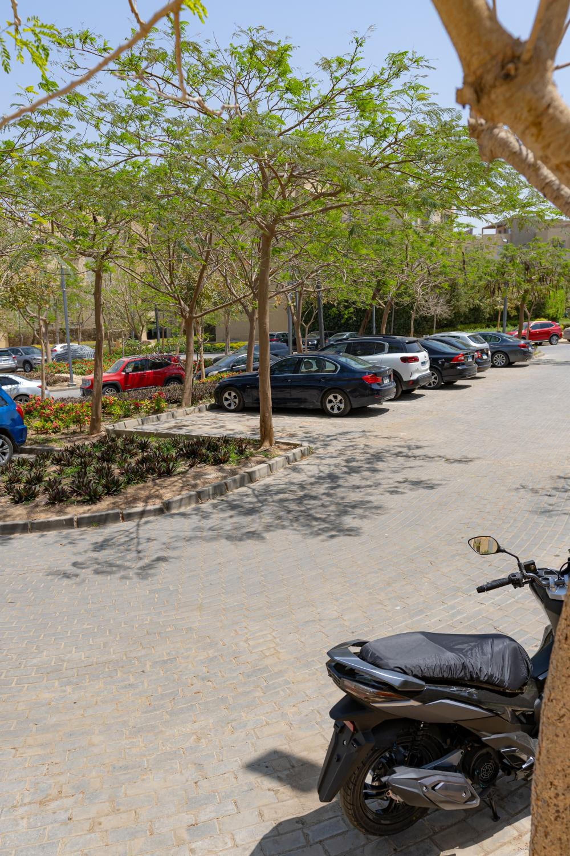 VIZIT Studio Near Arkan Plaza