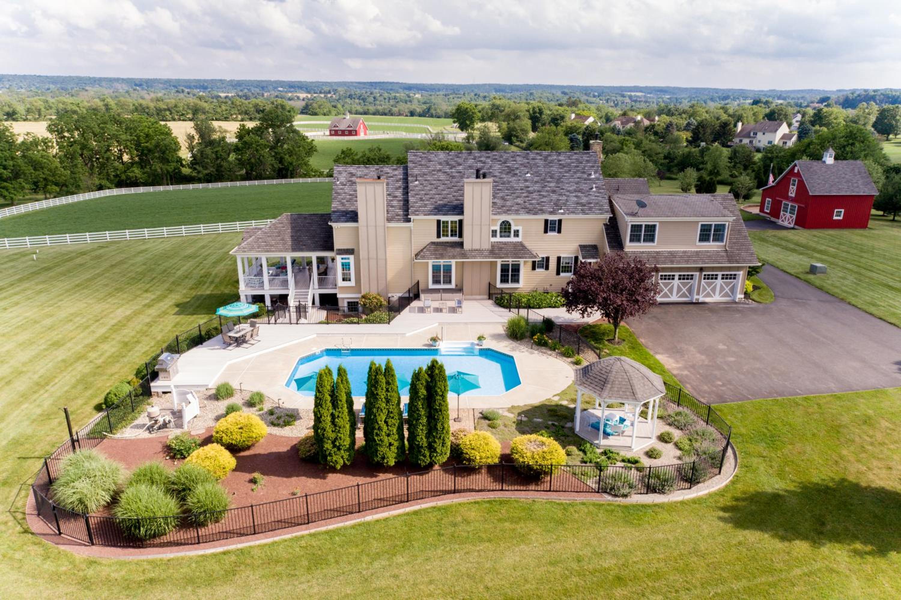 Chestnut Hills Farm