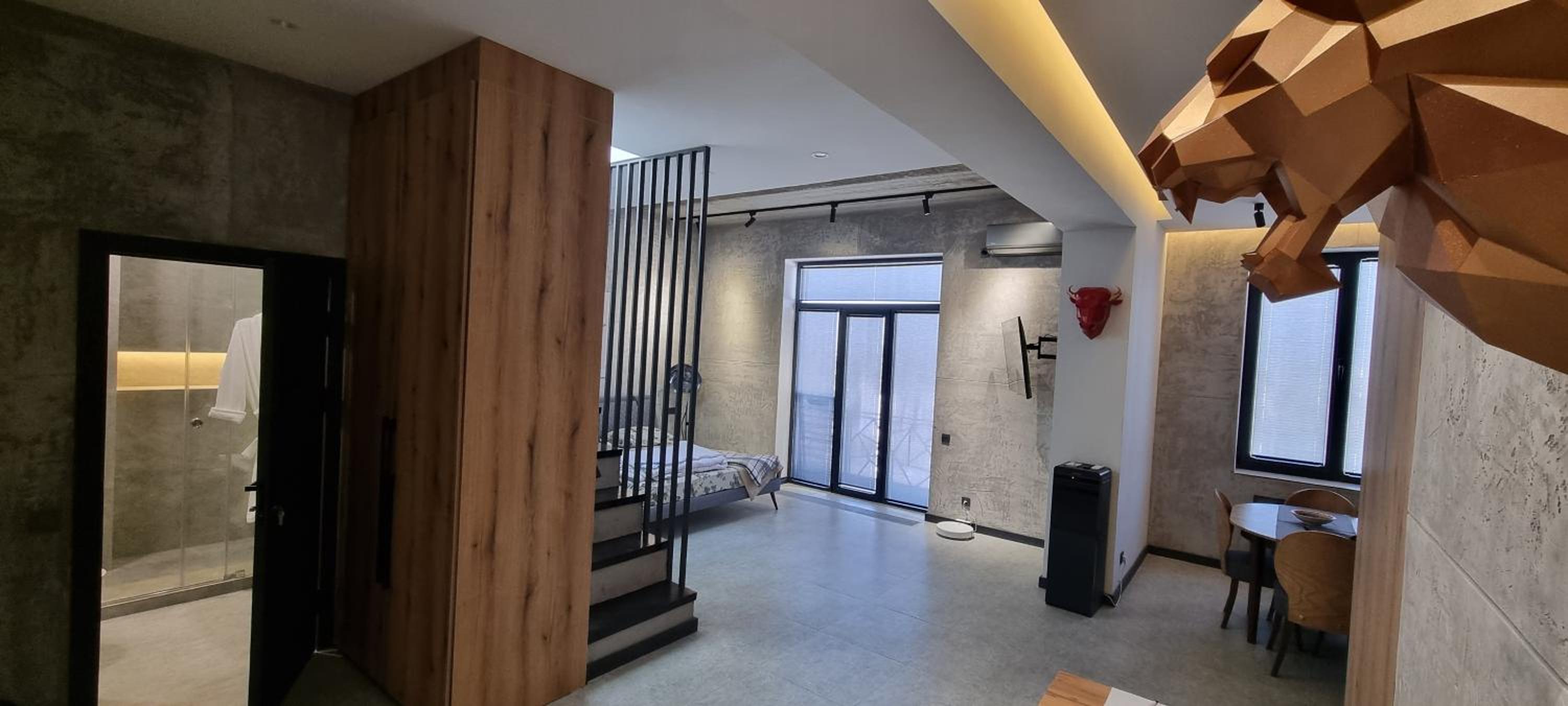 LaMinor Terrace