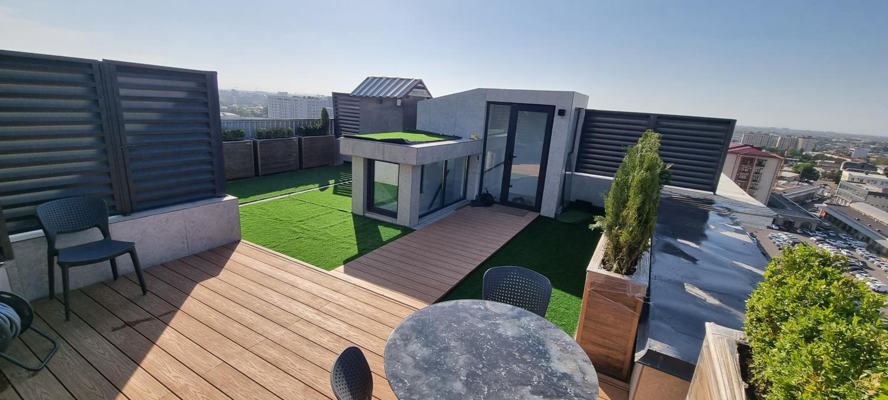 LaMinor Terrace