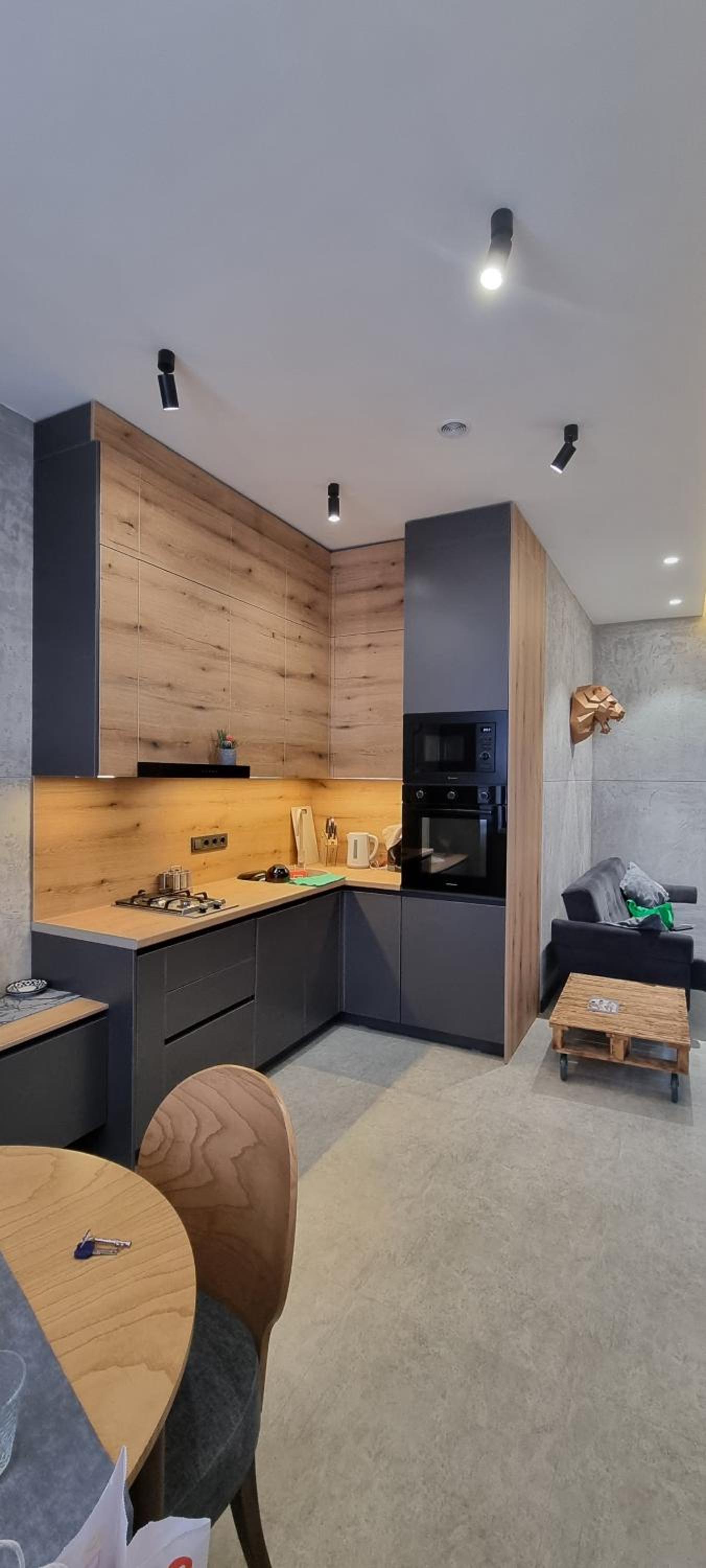 LaMinor Terrace
