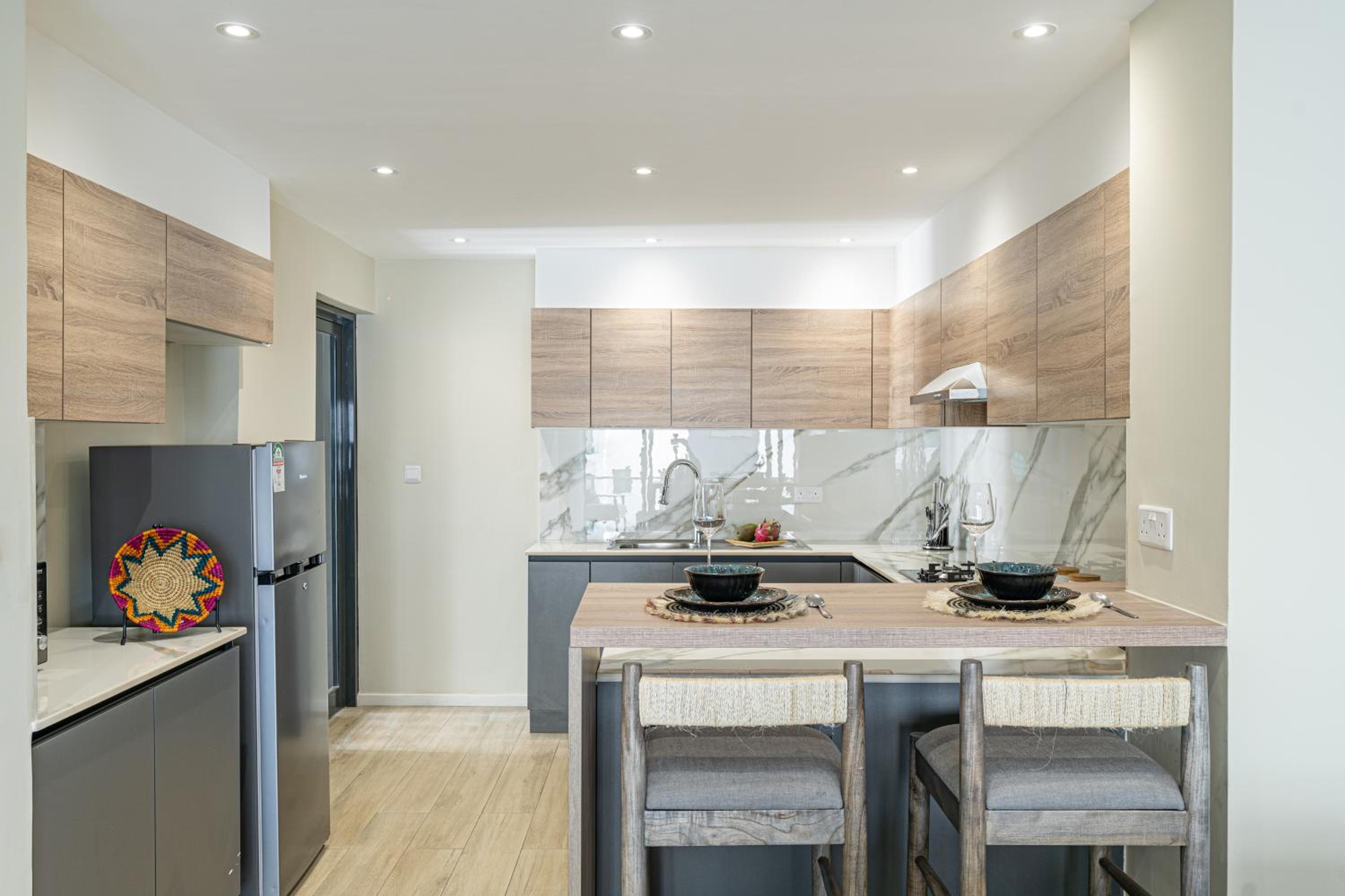 Riverside Square - 2-bedroom Swimming Pool - Gym view 2