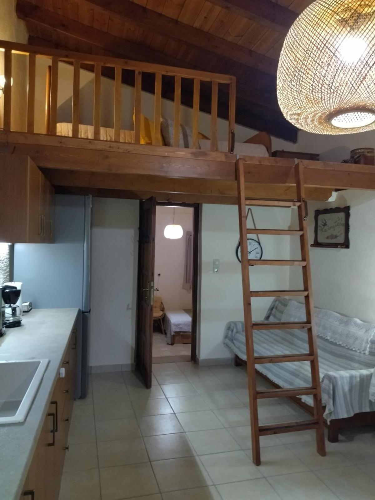 Kamara village house with private pool