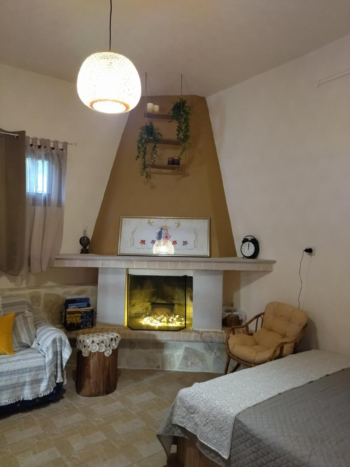 Kamara village house with private pool