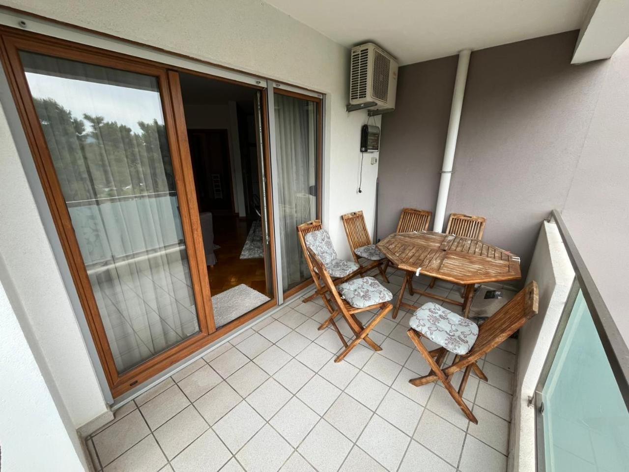 Bar Luxury Apartment