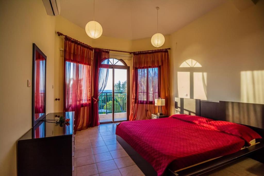 GEORGIA BEACH VILLA