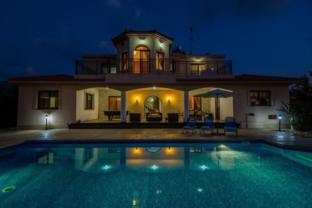 GEORGIA BEACH VILLA