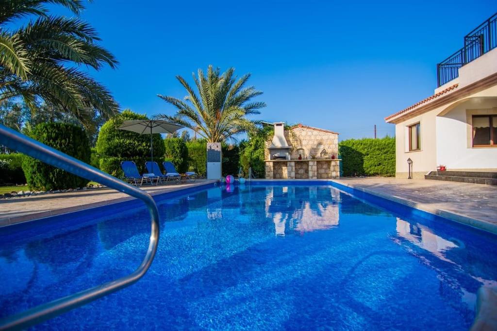 GEORGIA BEACH VILLA