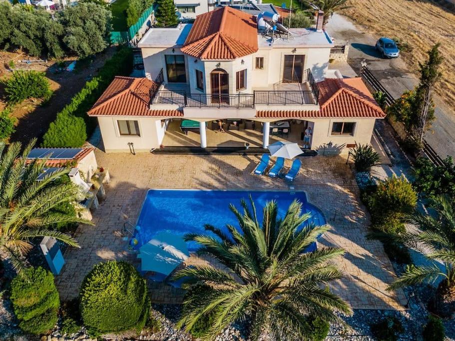 GEORGIA BEACH VILLA