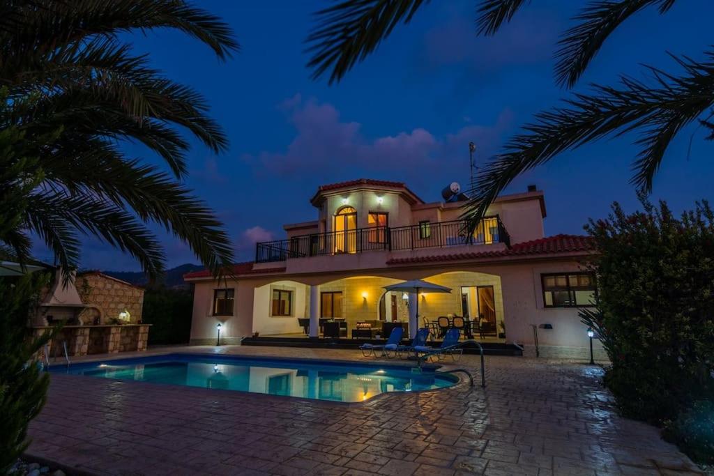 GEORGIA BEACH VILLA