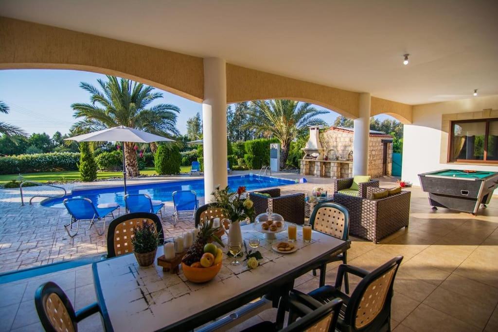 GEORGIA BEACH VILLA