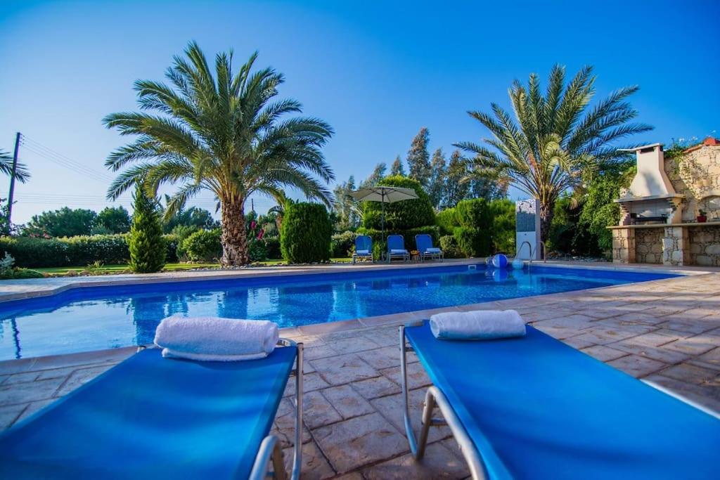 GEORGIA BEACH VILLA
