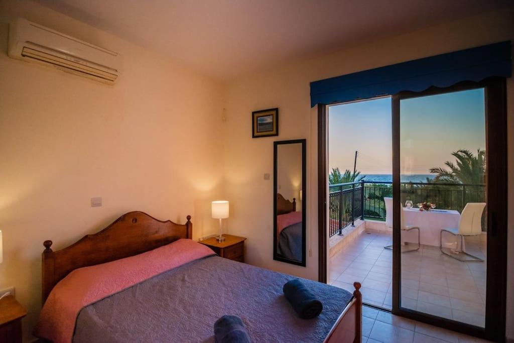 GEORGIA BEACH VILLA