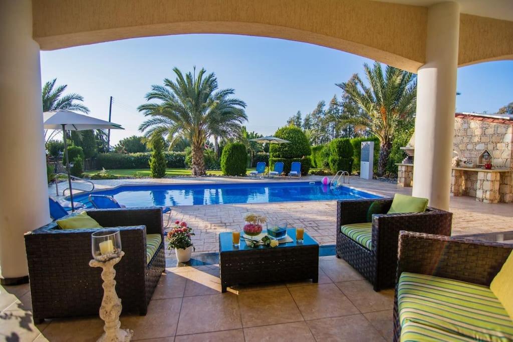 GEORGIA BEACH VILLA