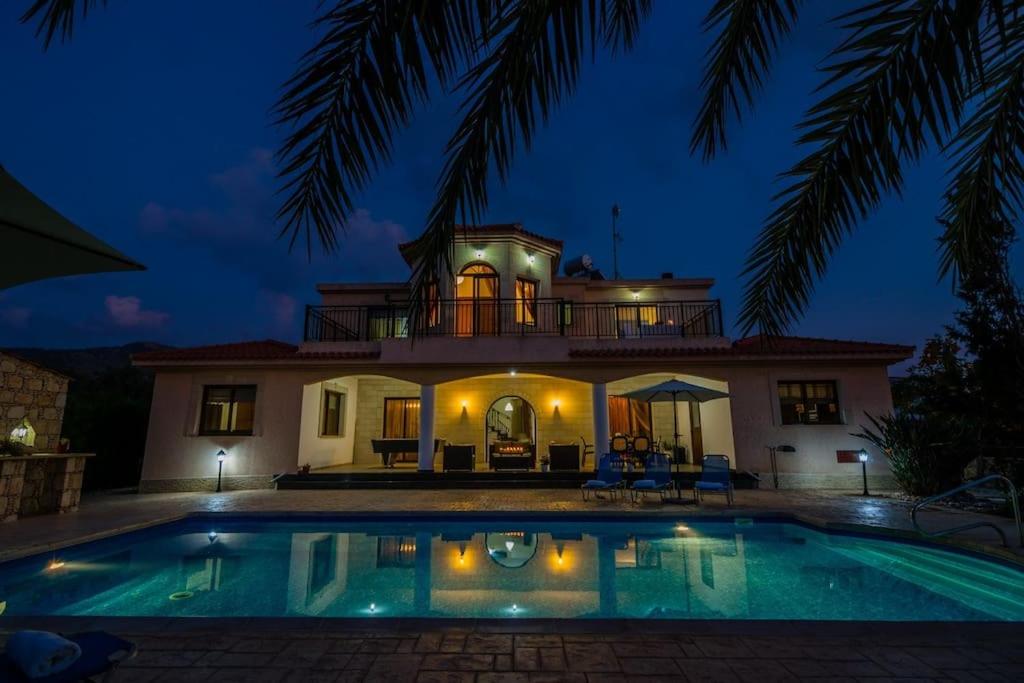 GEORGIA BEACH VILLA