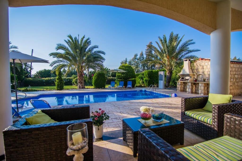 GEORGIA BEACH VILLA