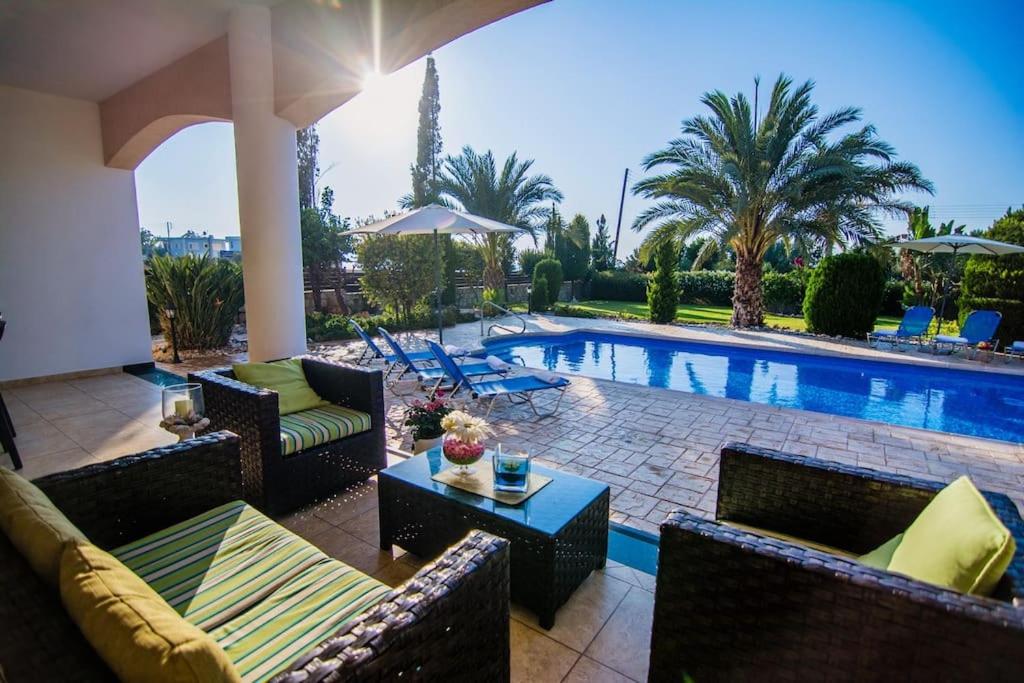 GEORGIA BEACH VILLA