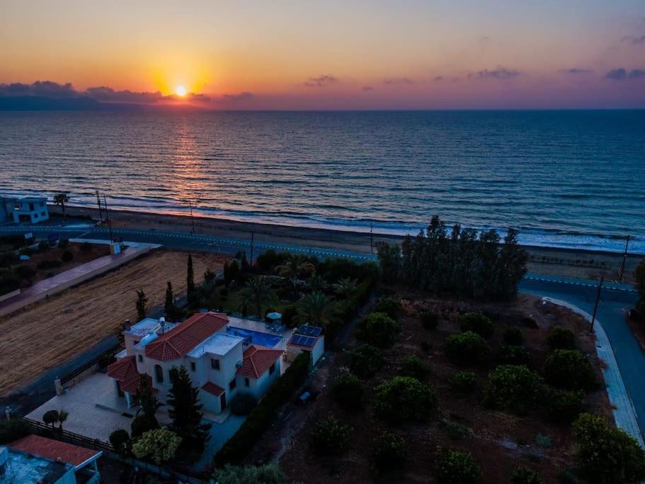GEORGIA BEACH VILLA