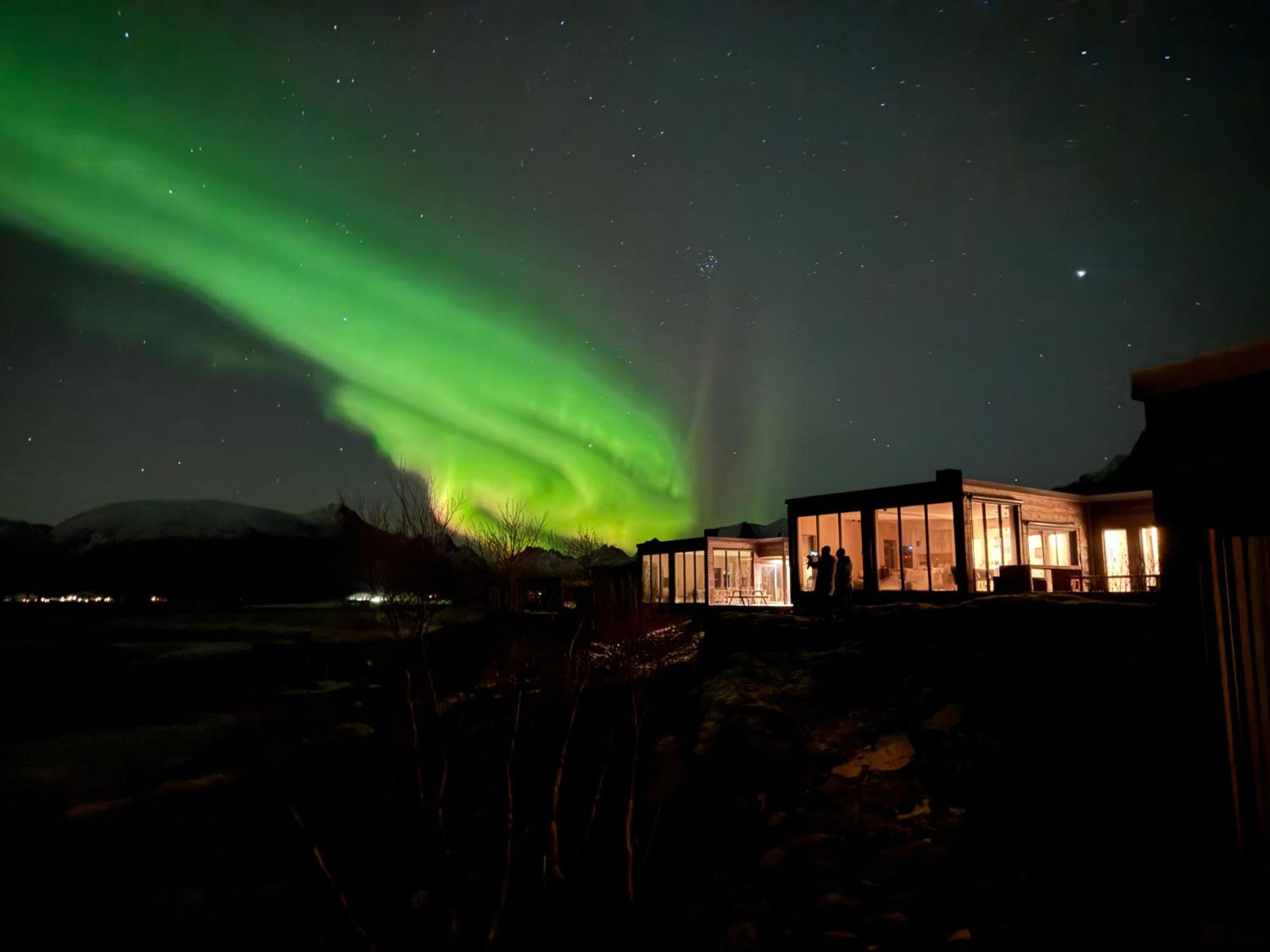 Lyngvær Arctic Pearl Lodge - Jacuzzi & Sauna - No 17