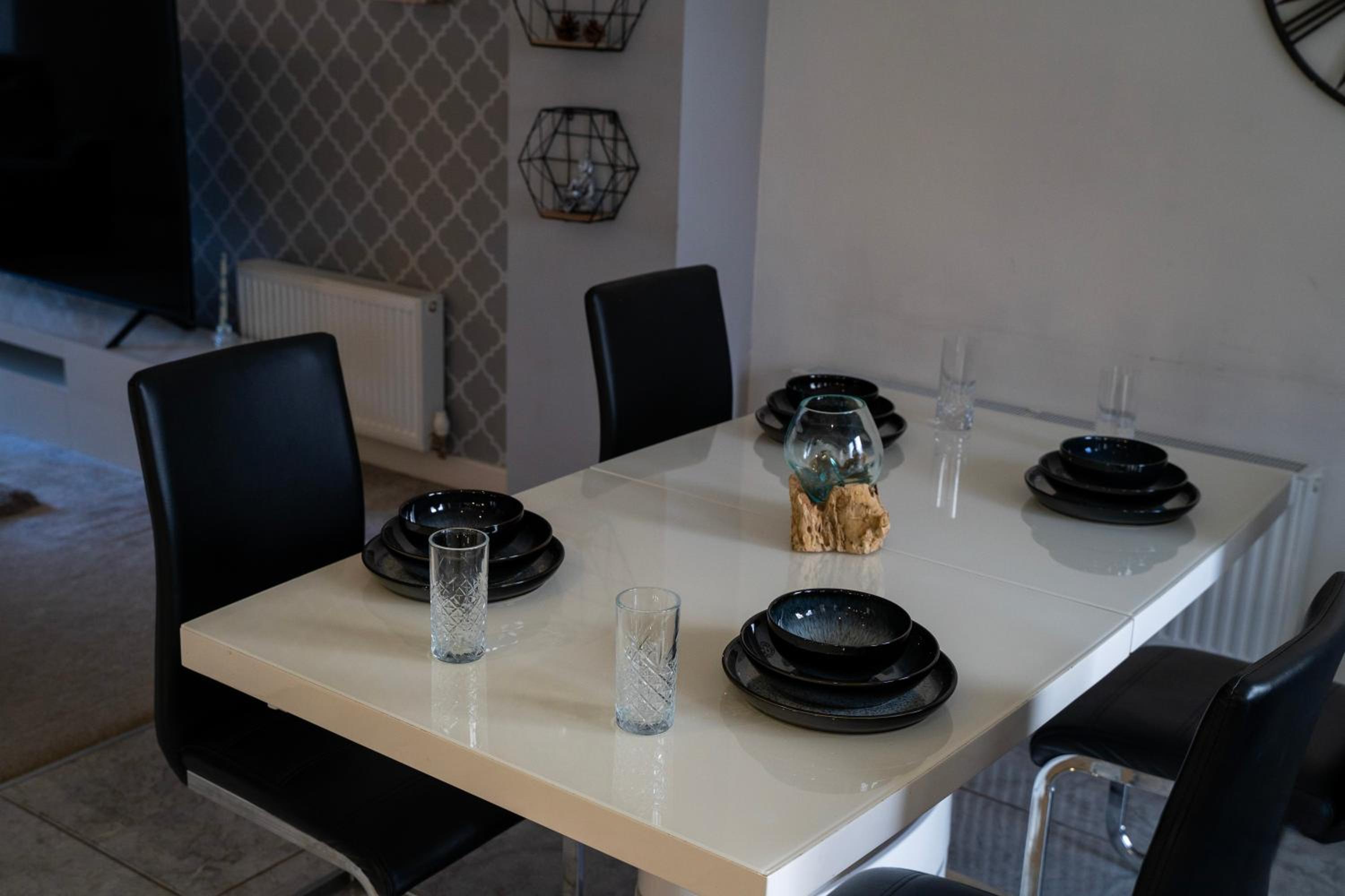 3bed House - Contractors - Close to all amenities