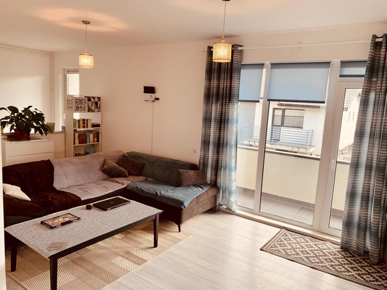 Apartament mare la casa cu locuri de parcare view 3