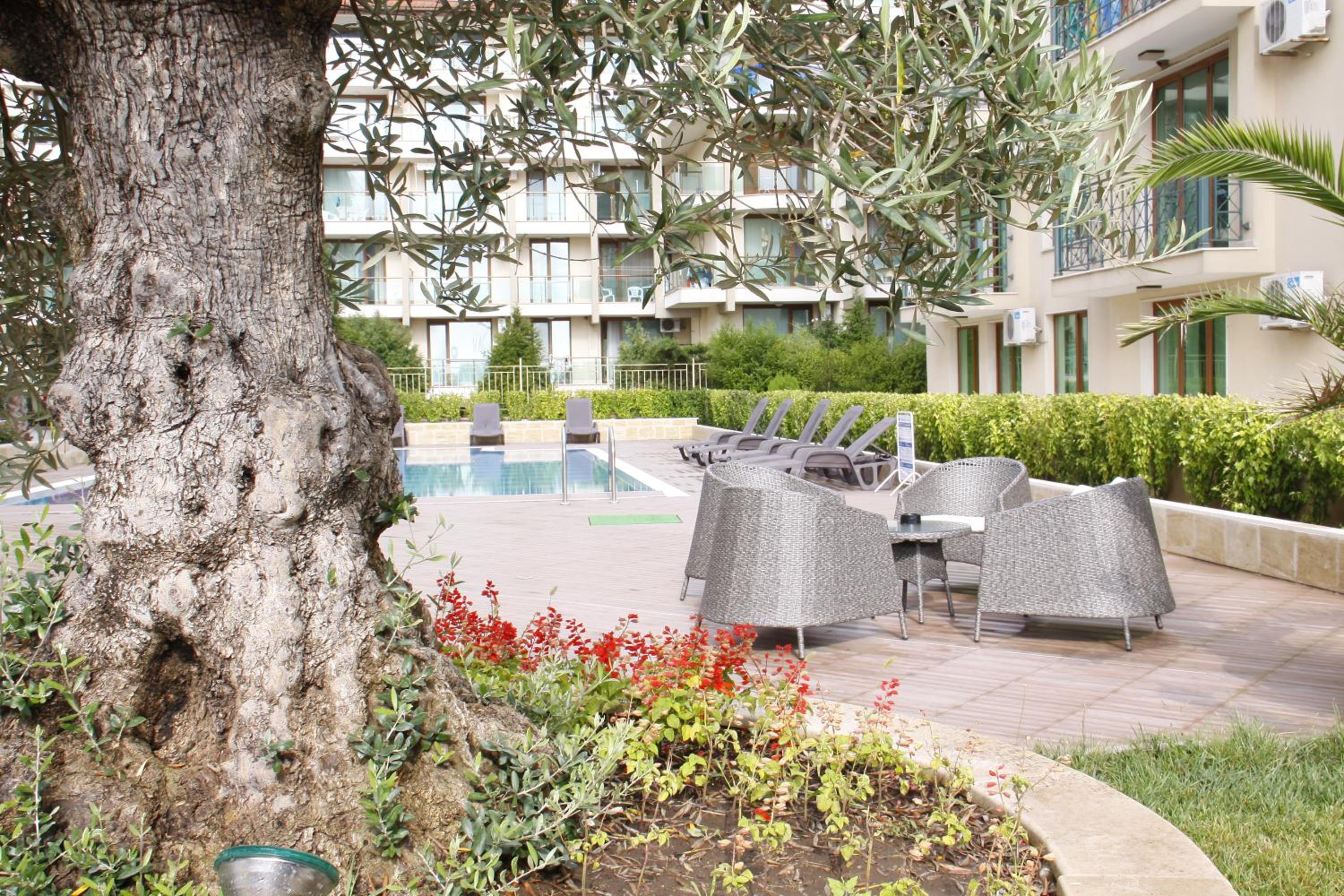 Golden Dunes Primorsko Apartments