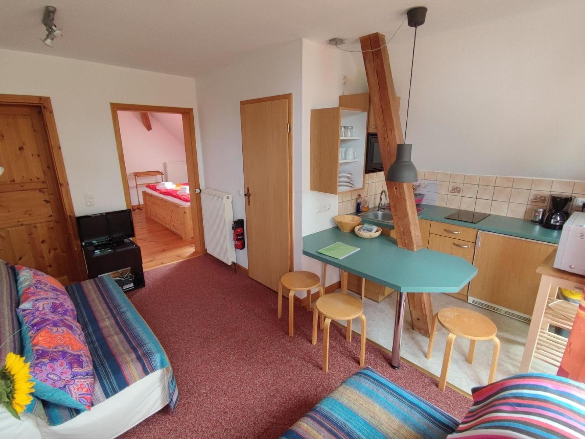 Ferienwohnung in Hohenkirchen mit gemeinschaftlichem Pool, Garten und Grill
