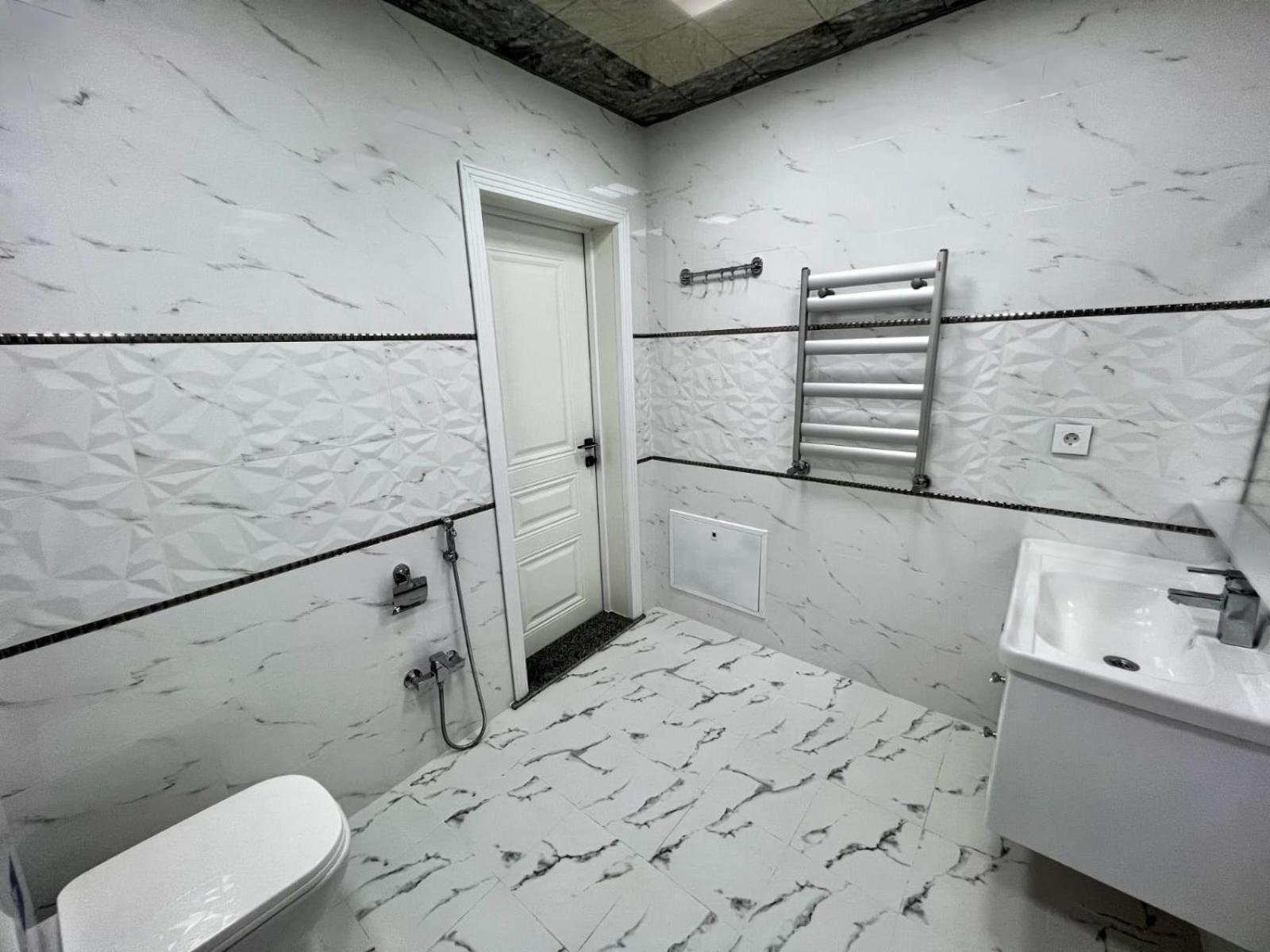 White villa 4 bedrooms
