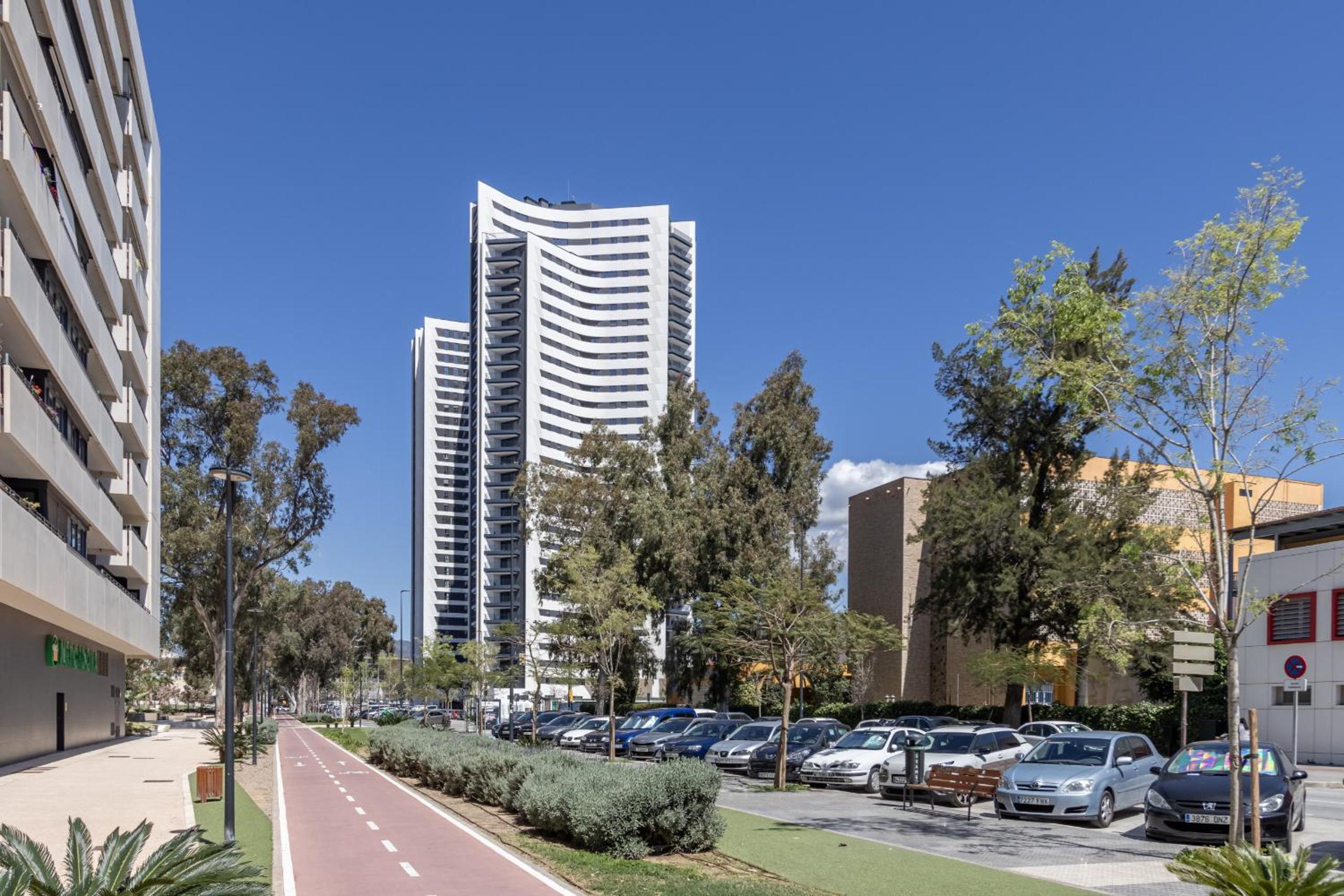 Malaga Skyline 2 Pool & PK Free