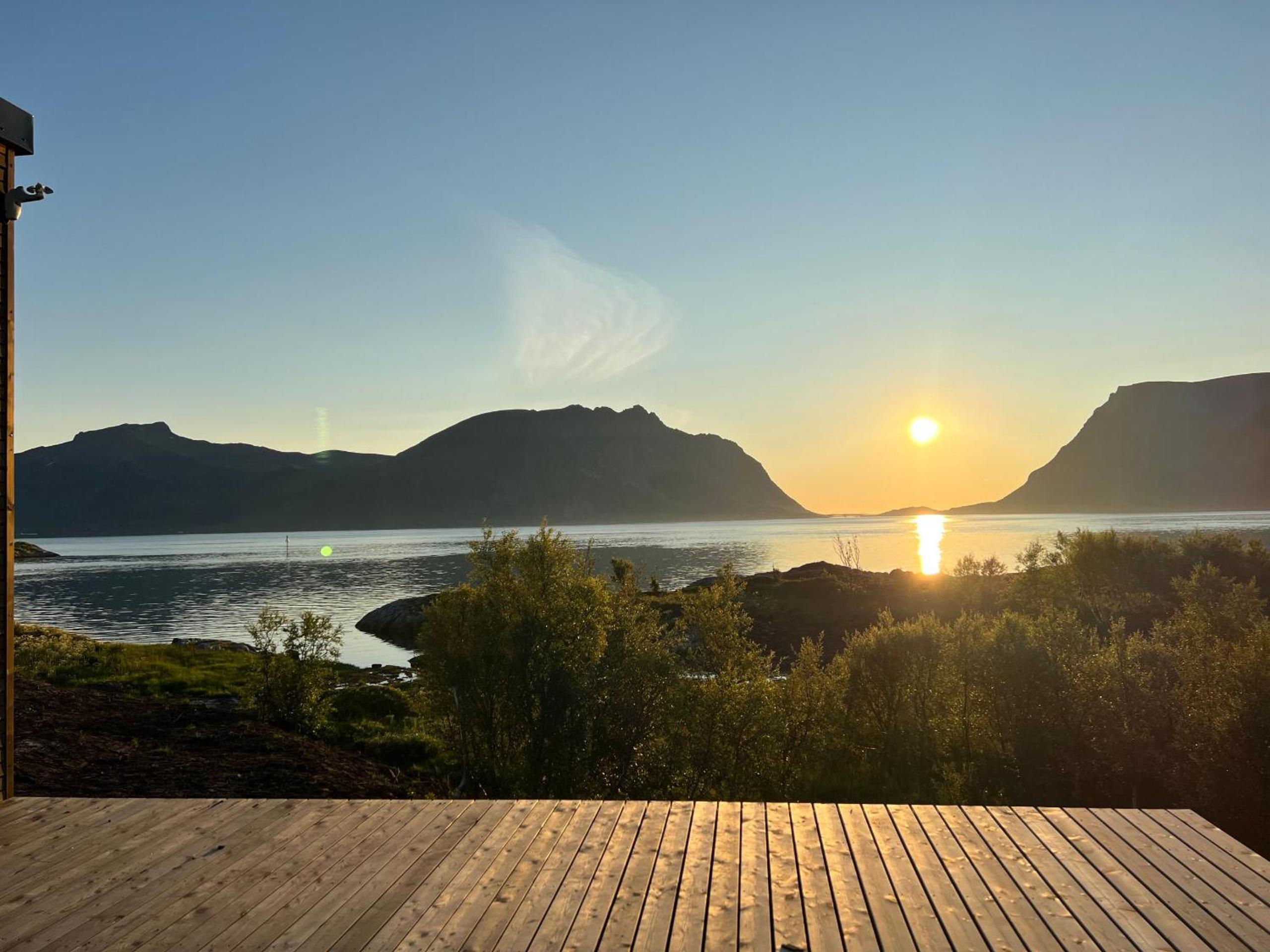 Lyngvær Arctic Pearl Lodge - Jacuzzi & Sauna - No 17