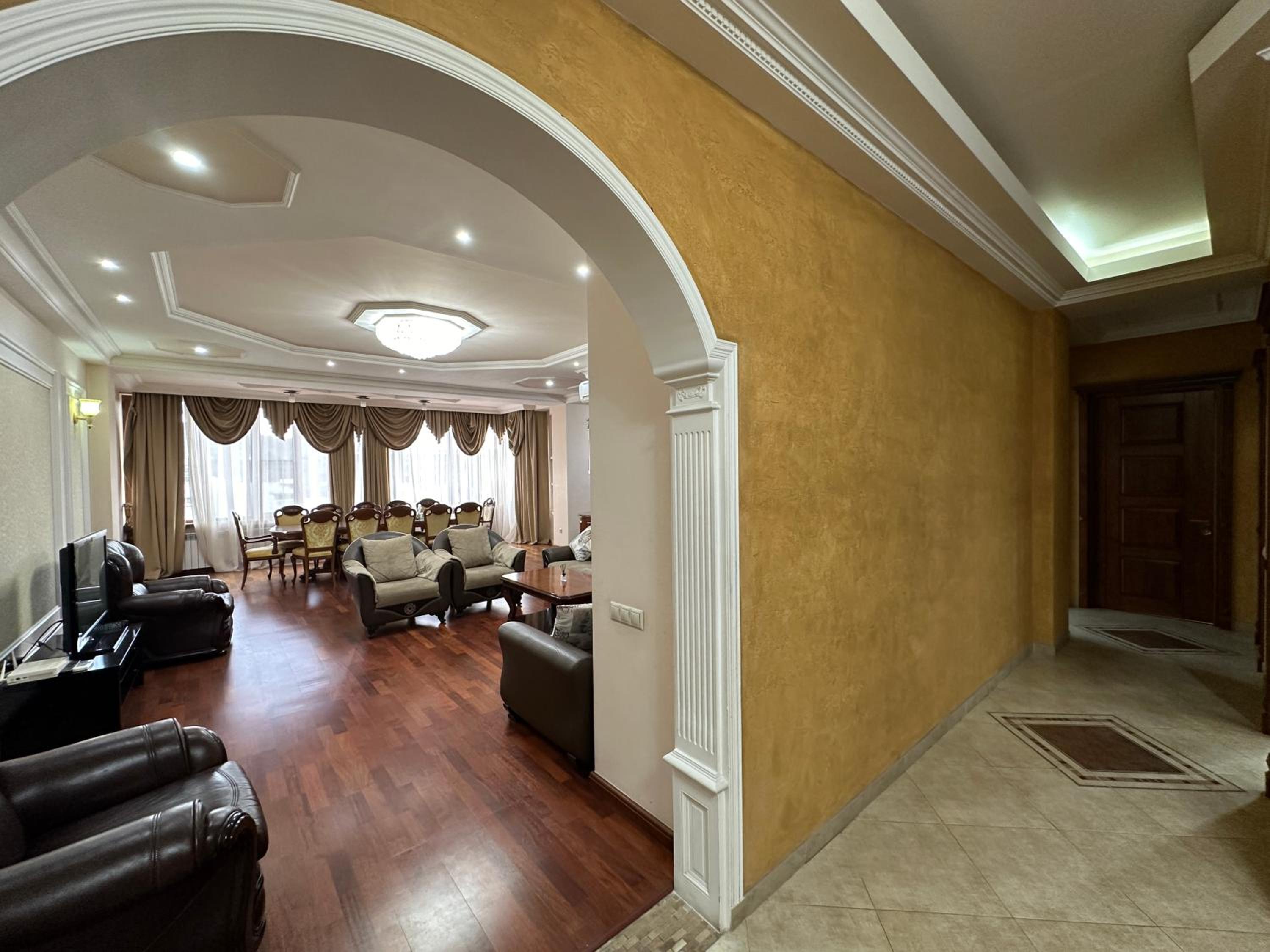 Abovyan street, 2 bedrooms Spacious and Luxury apartment AB917