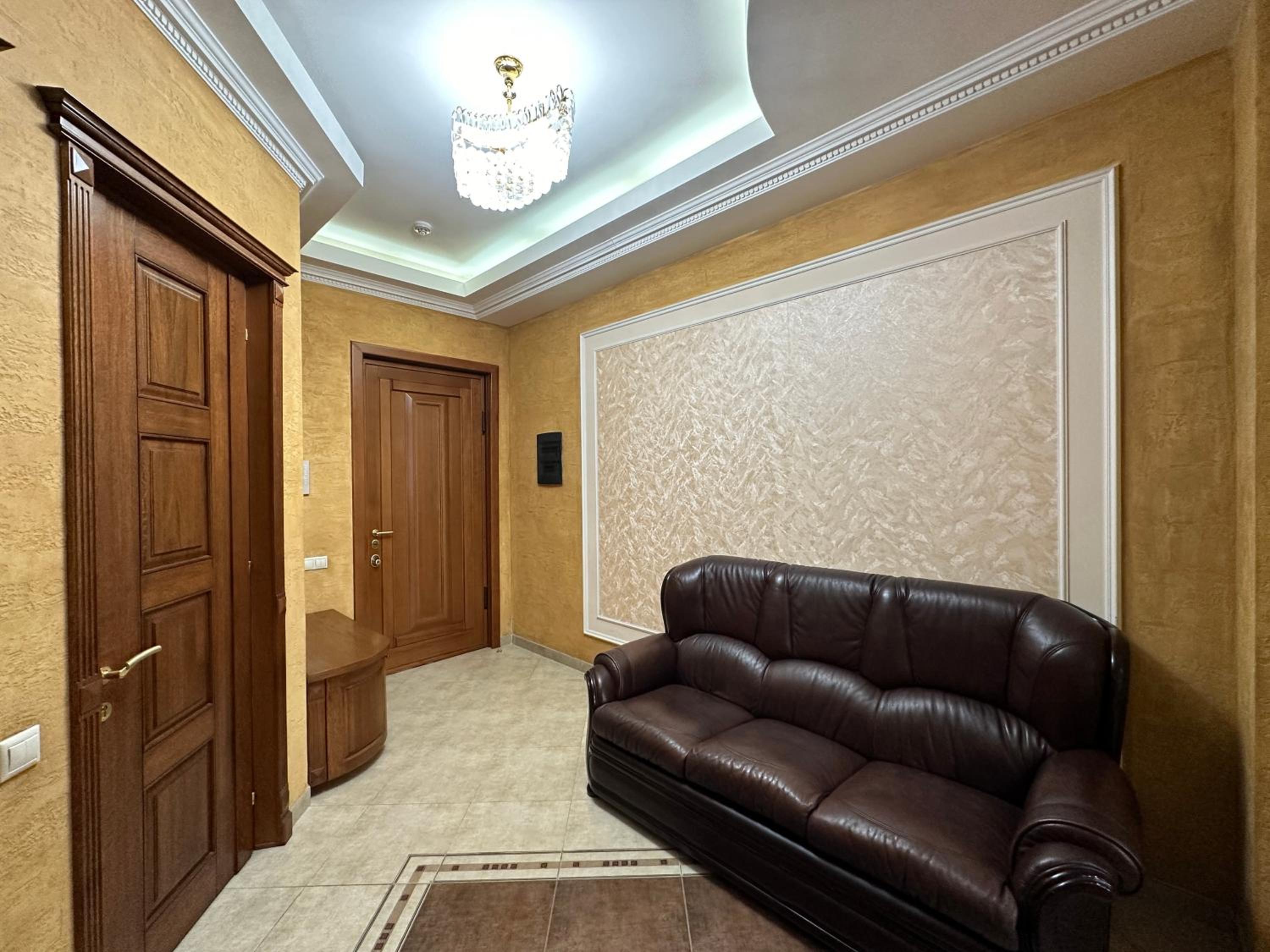 Abovyan street, 2 bedrooms Spacious and Luxury apartment AB917