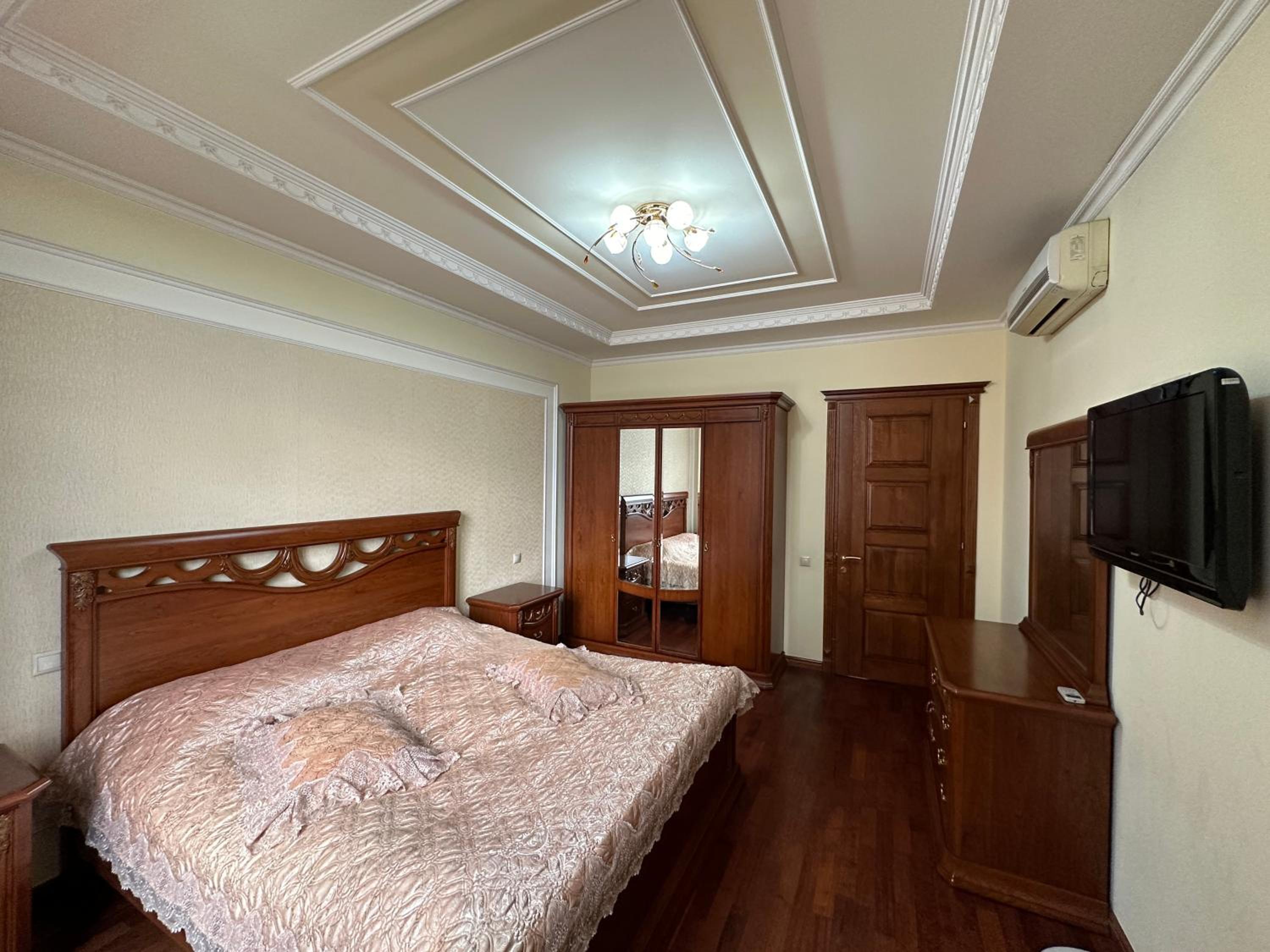 Abovyan street, 2 bedrooms Spacious and Luxury apartment AB917