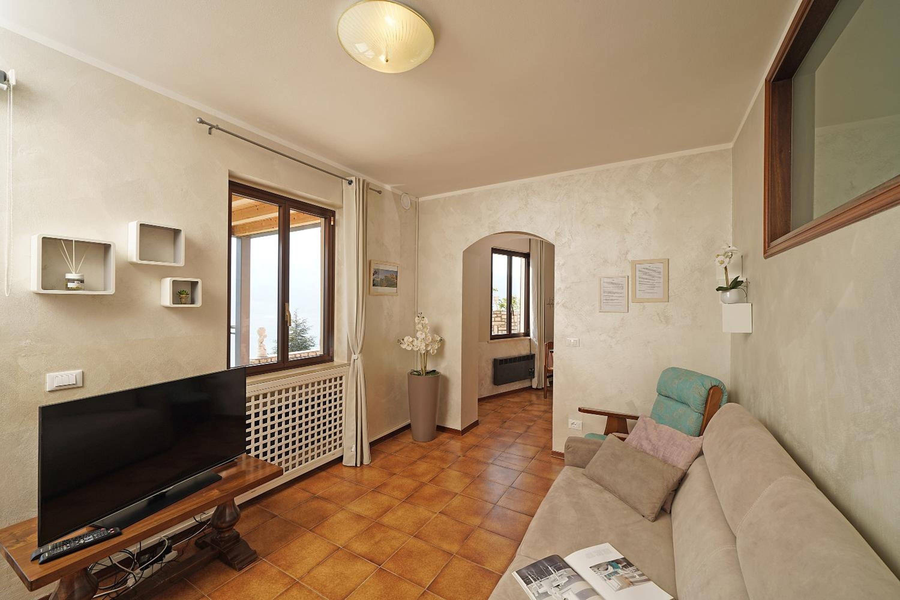 Maison du Pralonc - Lago view 5